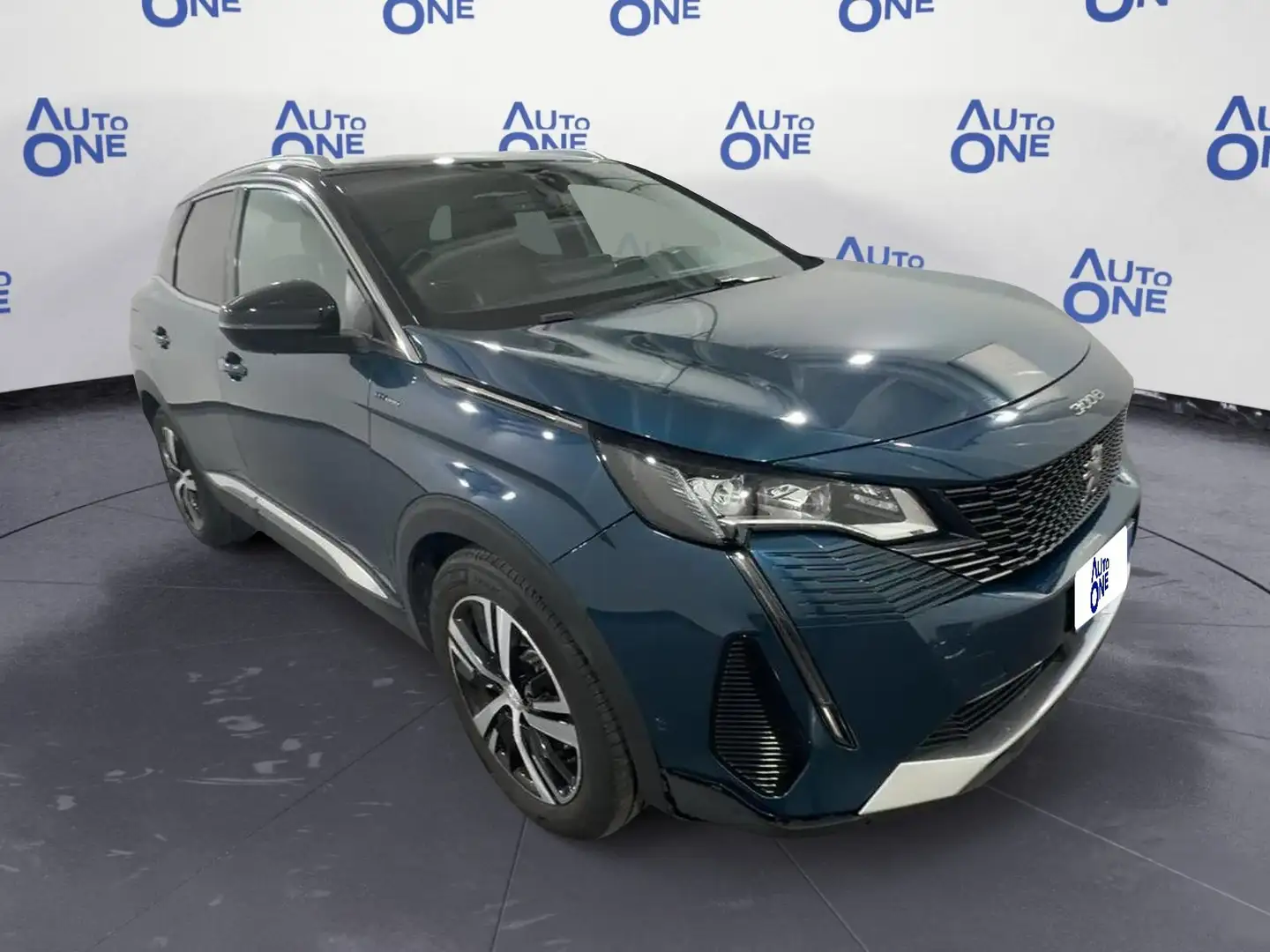 Peugeot 3008 1.6 HYBRID 225CV AUTO GT - * Blau - 1