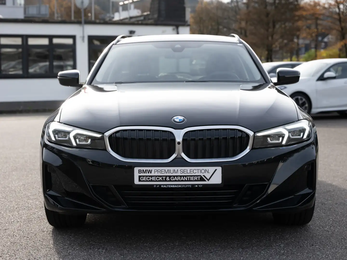 BMW 318 i Touring AHK LED HUD NAVI KAMERA KLIMA Schwarz - 2