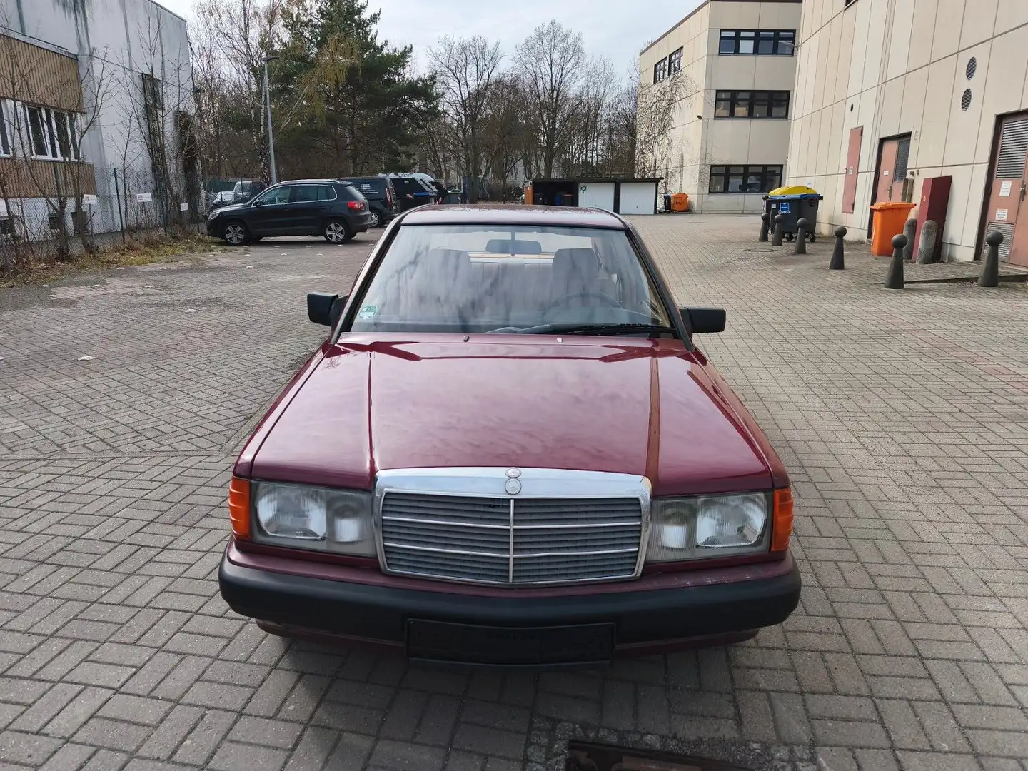 Mercedes-Benz 190 Rojo - 1