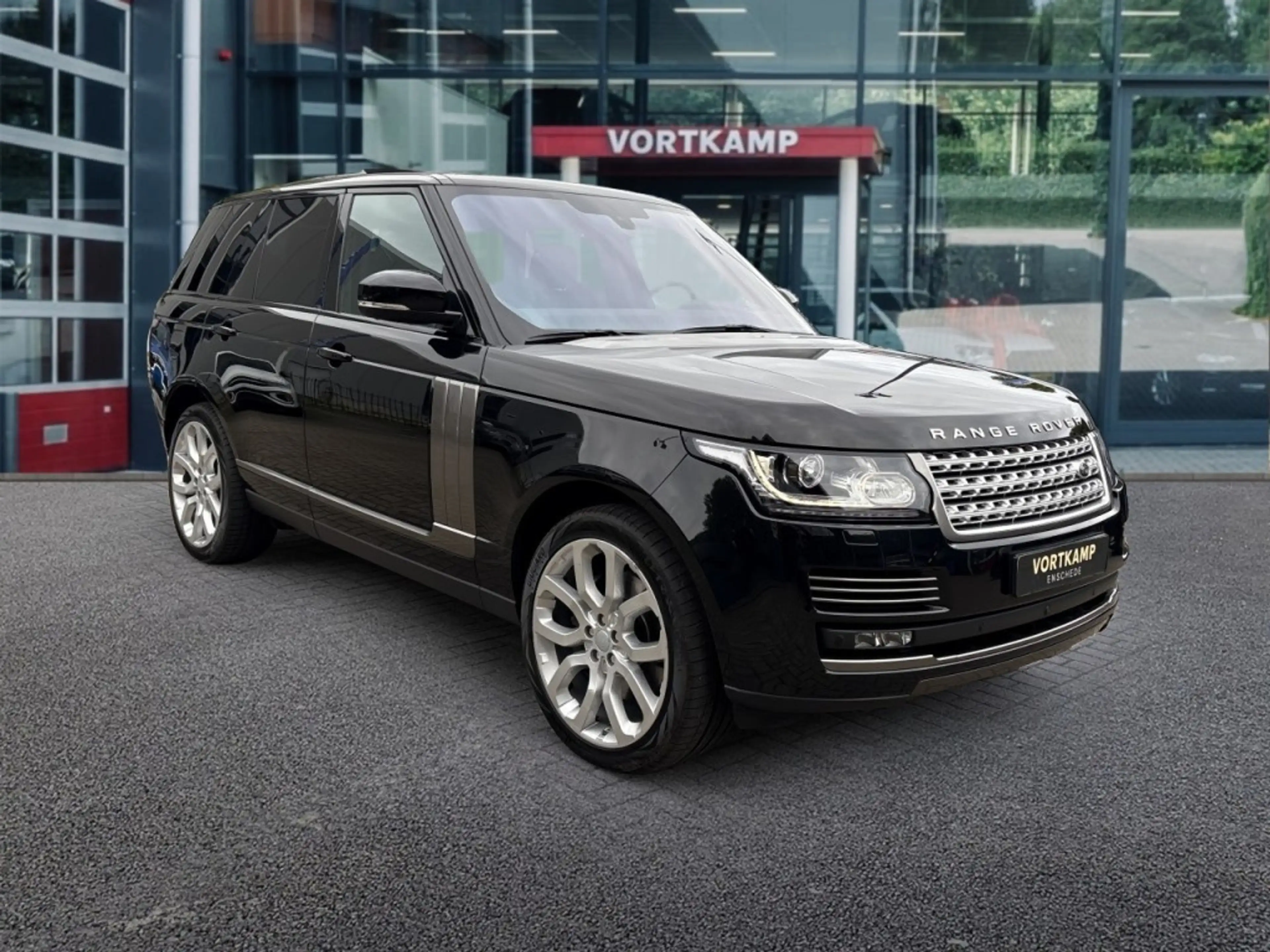 Land Rover Range Rover 4.4 SDV8 VOGUE PANO-DAK/TREKHAAK/360CAM/ELEK-KLEP/ — photo 3