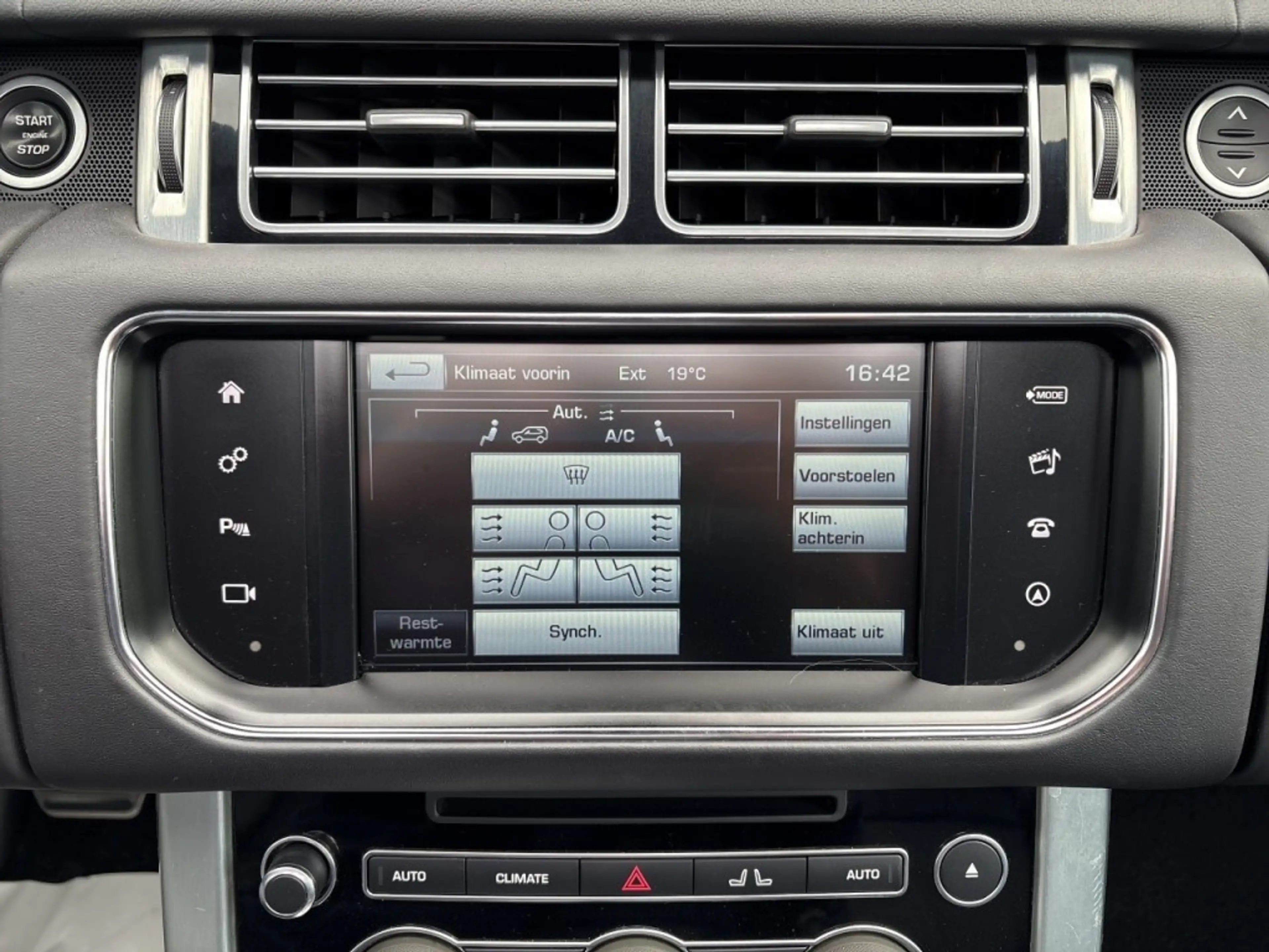 Land Rover Range Rover 4.4 SDV8 VOGUE PANO-DAK/TREKHAAK/360CAM/ELEK-KLEP/ — photo 30
