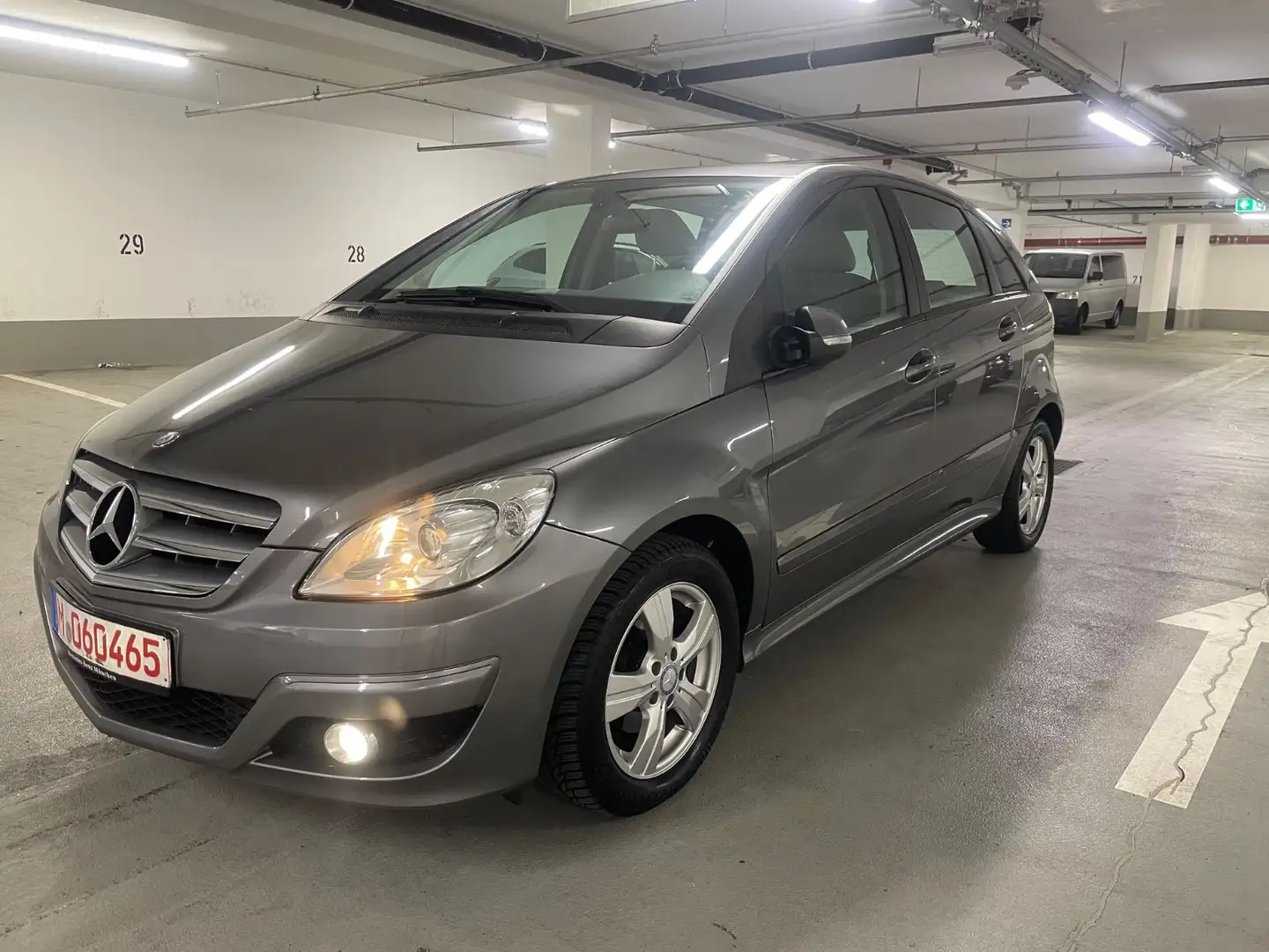 Mercedes-Benz B 180 B -Klasse B 180 Grau - 1