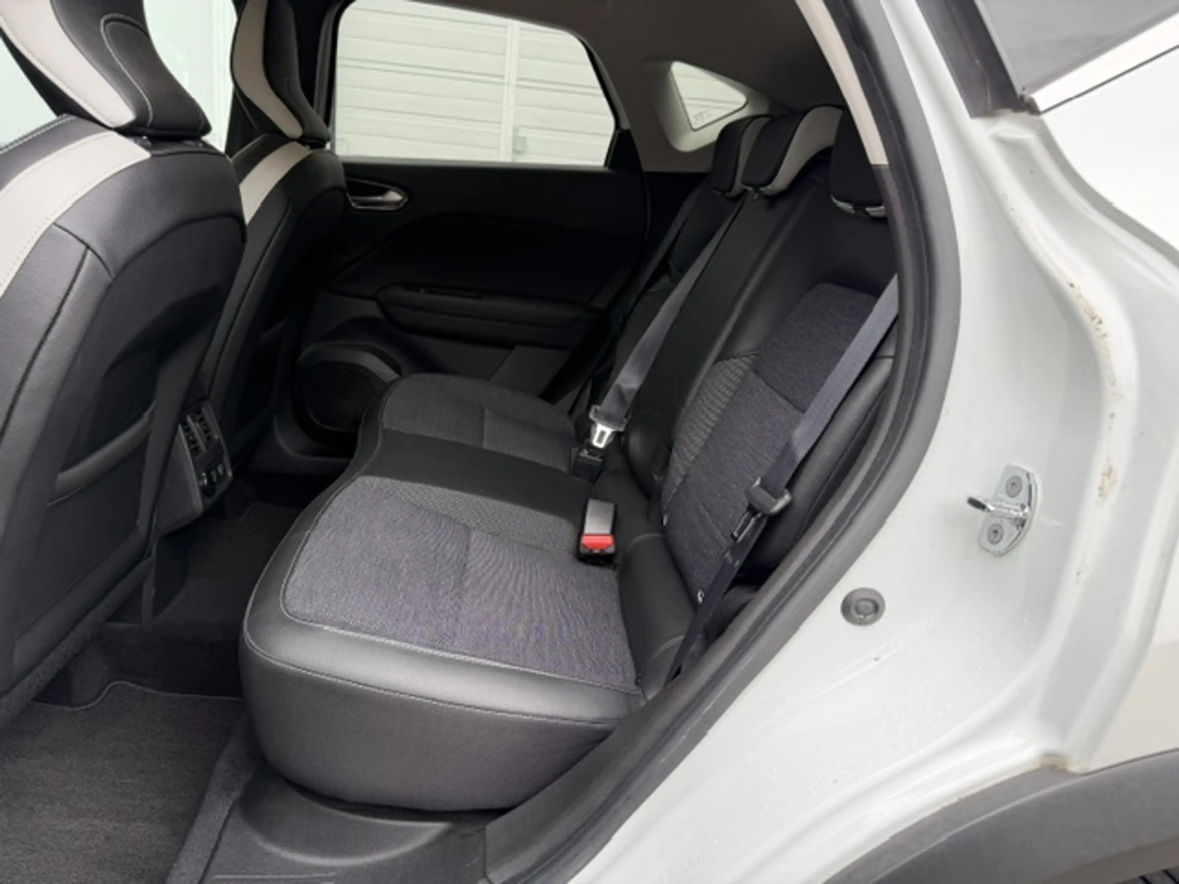 Renault Captur Captur 1.33 TCe Intens GPF EDC — photo 9