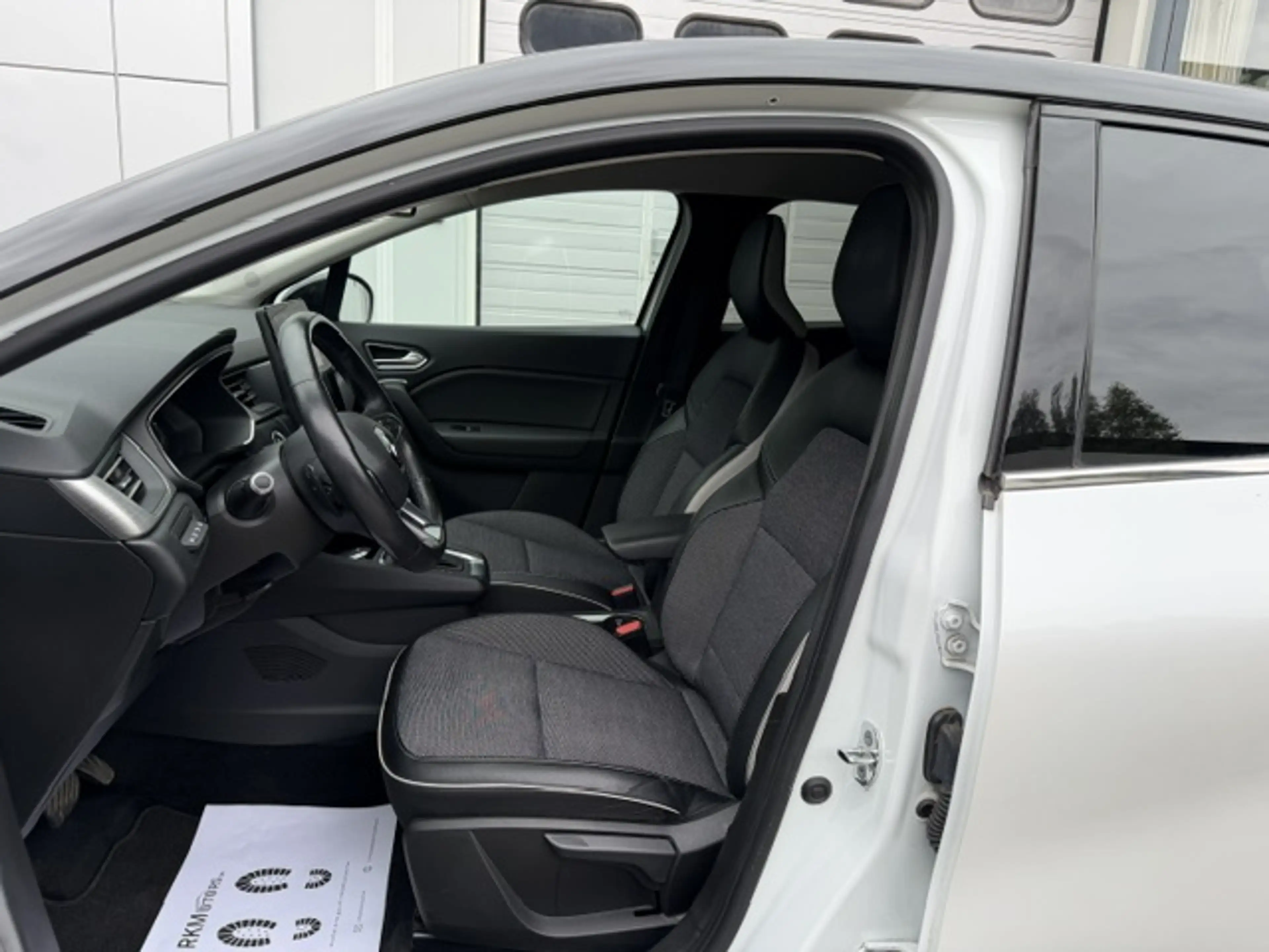 Renault Captur Captur 1.33 TCe Intens GPF EDC — photo 10