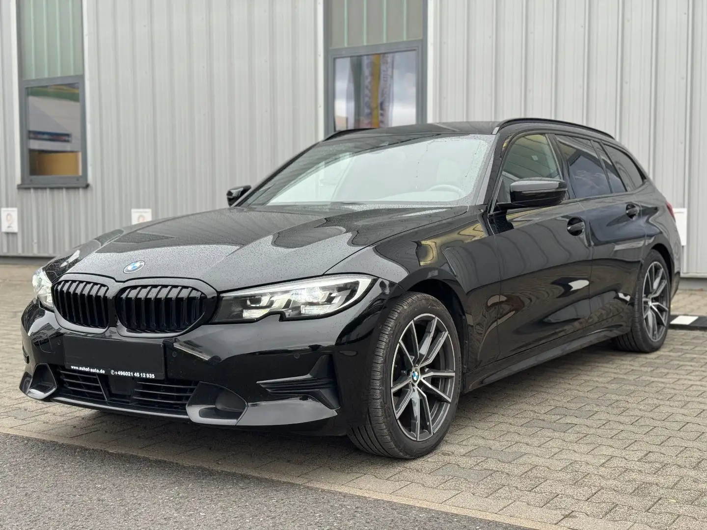 BMW 320 d Sport Line M Sport Live ACC Spur Ambi Schwarz - 2