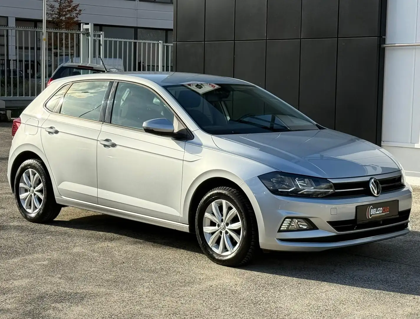 Volkswagen Polo ESSENCE - AUTOMATIQUE - CONTRÔLE TECHNIQUE OK Argent - 1