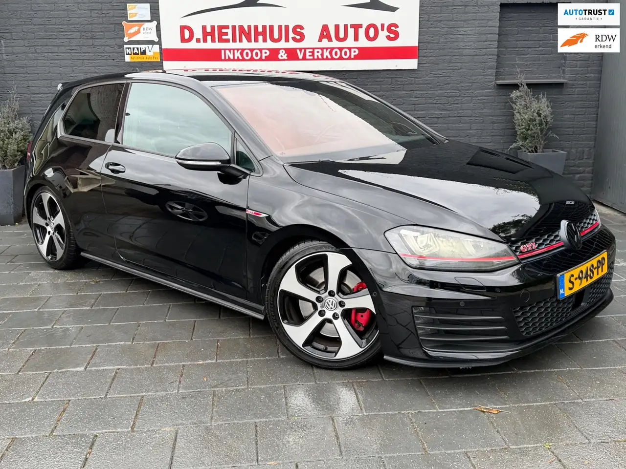 Volkswagen Golf GTI