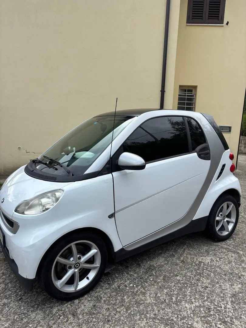 smart forTwo Fortwo 0.8 cdi Passion 45cv Bianco - 1