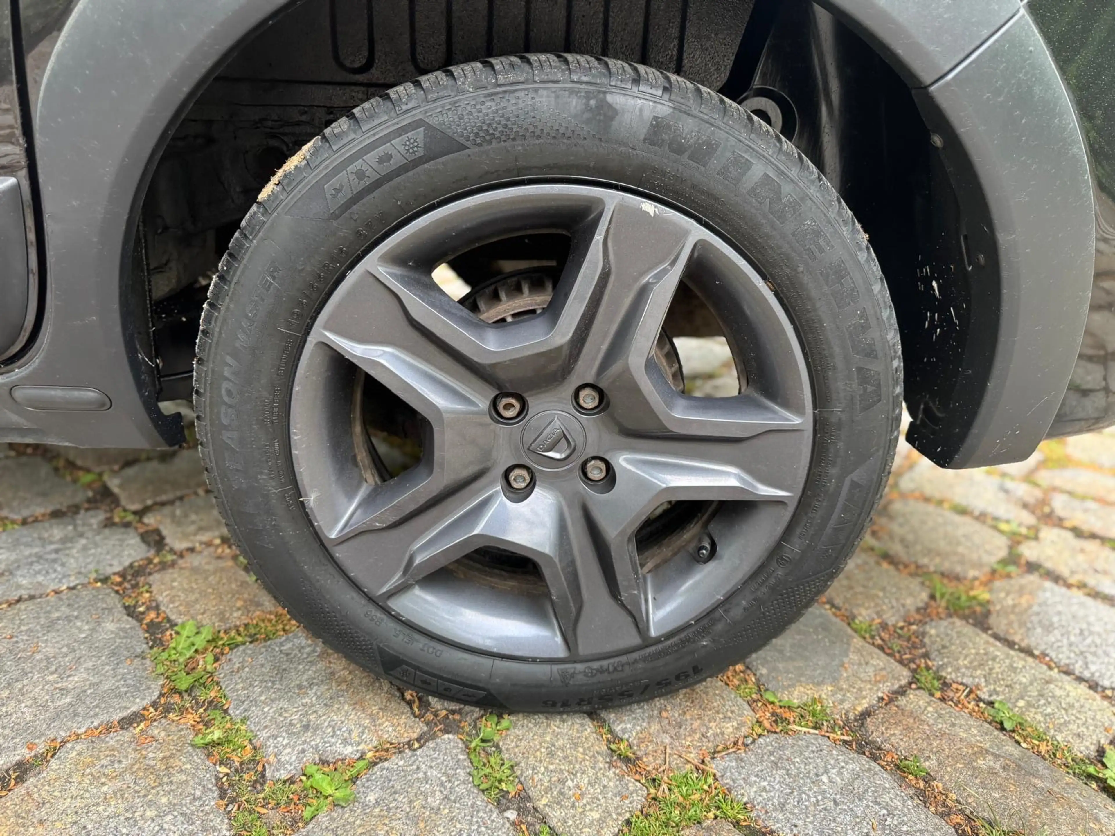Dacia Dokker Dokker 1.5 dCi 90 Stepway Navigation Scheckheft — photo 9