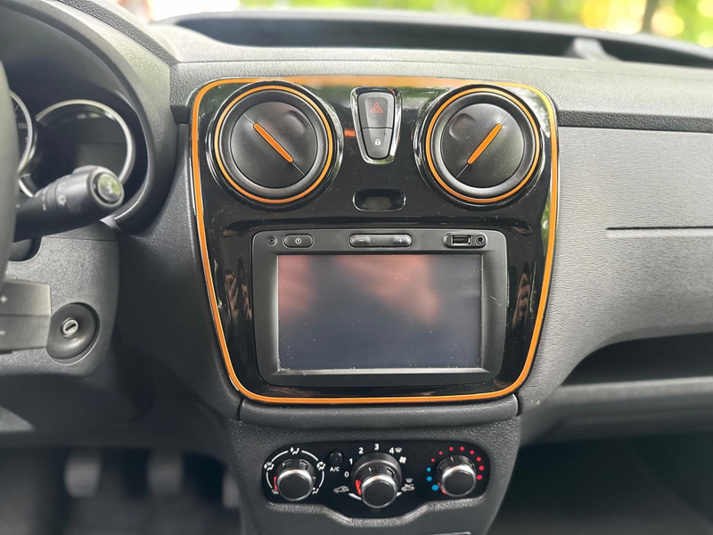 Dacia Dokker Dokker 1.5 dCi 90 Stepway Navigation Scheckheft — photo 20