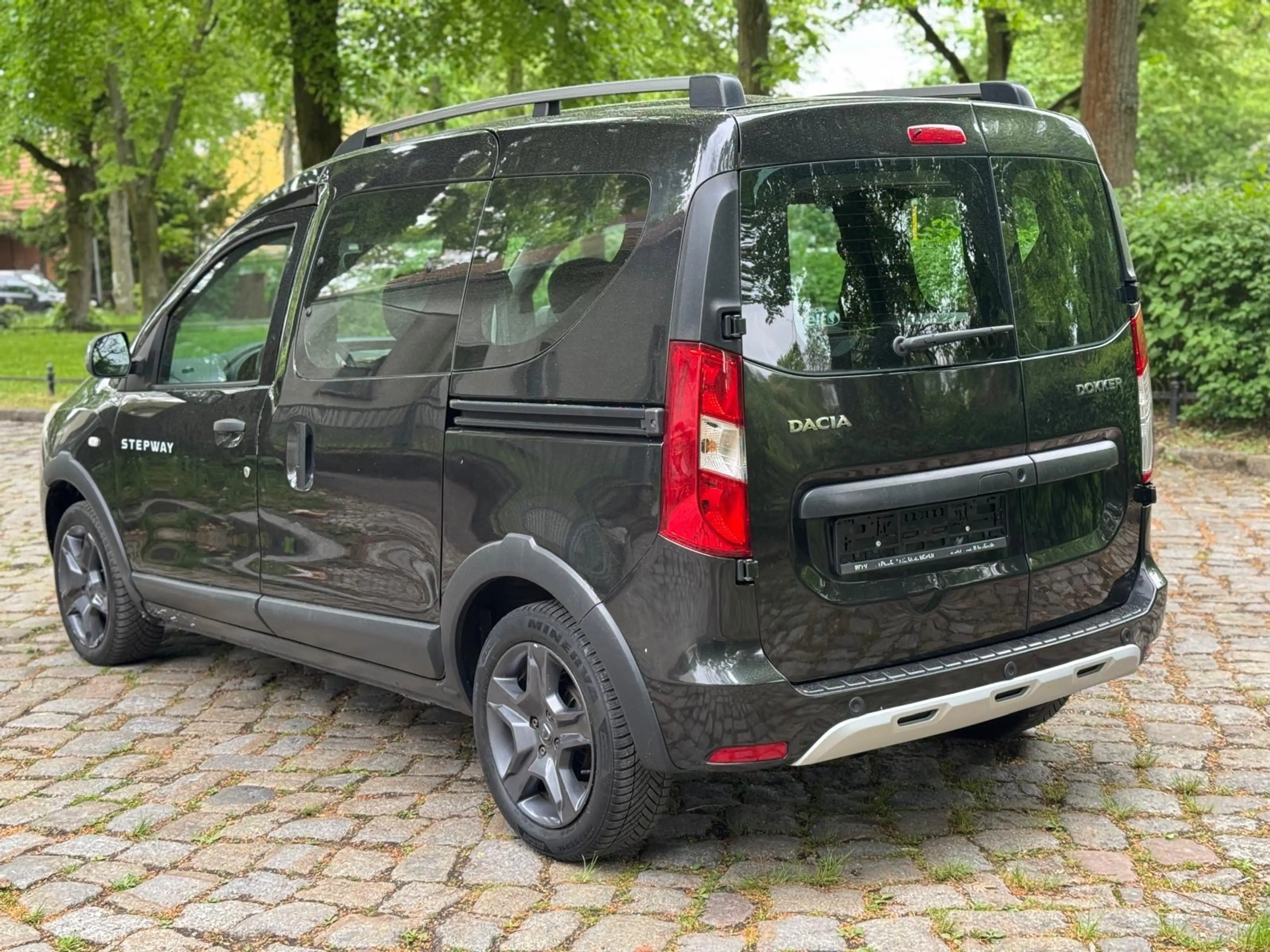 Dacia Dokker Dokker 1.5 dCi 90 Stepway Navigation Scheckheft — photo 4