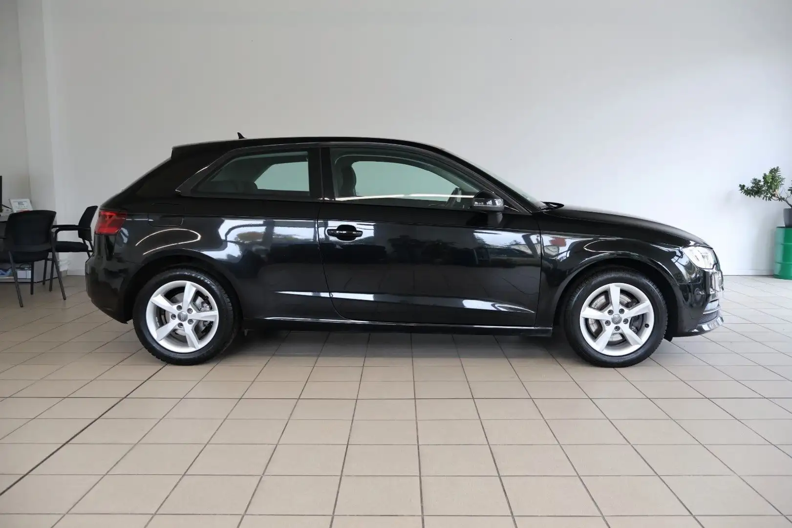 Audi A3 ambition Bi-Xenon Navi Tempomat PDC Schwarz - 2