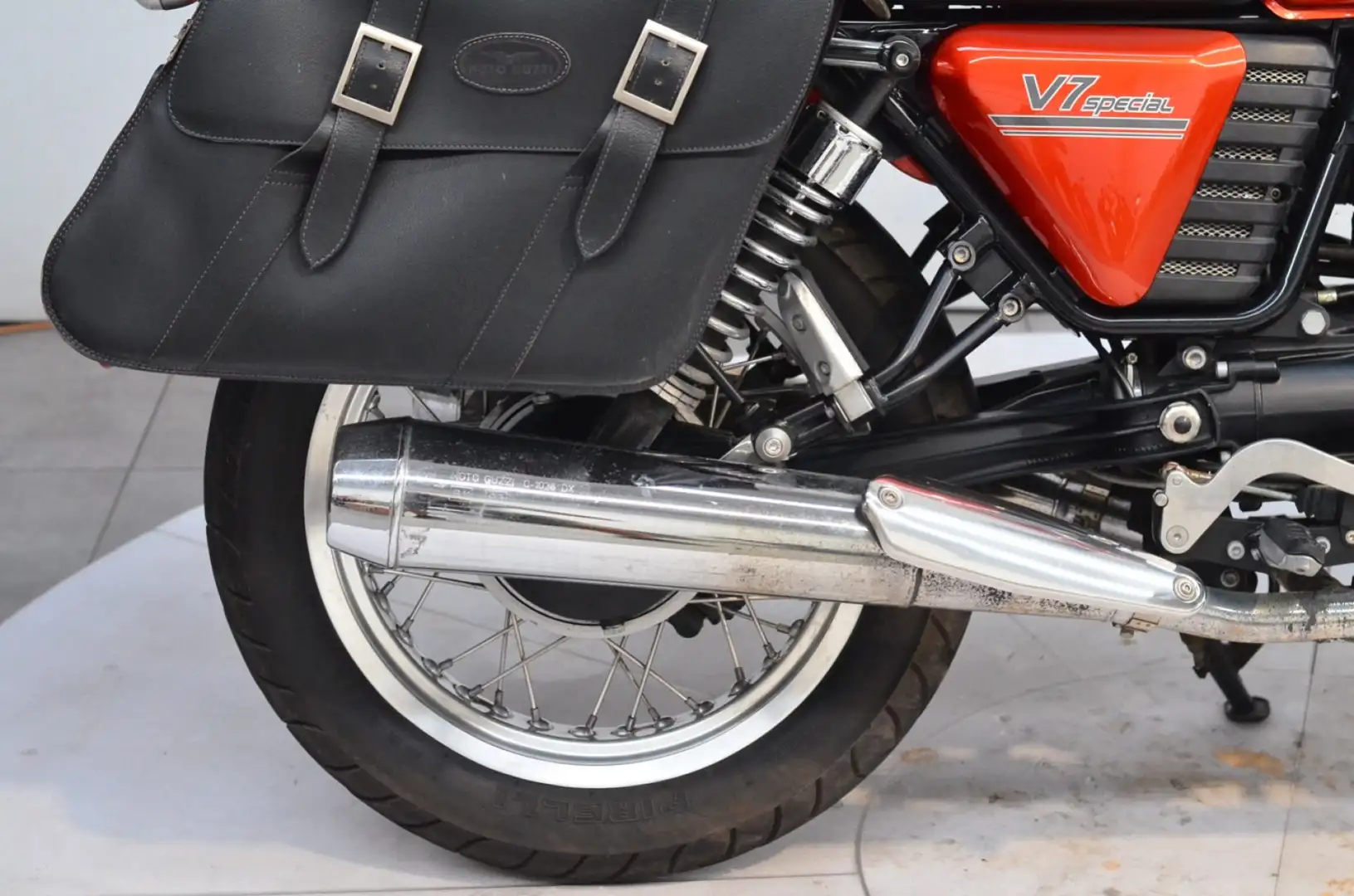 Moto Guzzi V7 Special 2012 - BORSE MORBIDE + BAULETTO bijela - 2
