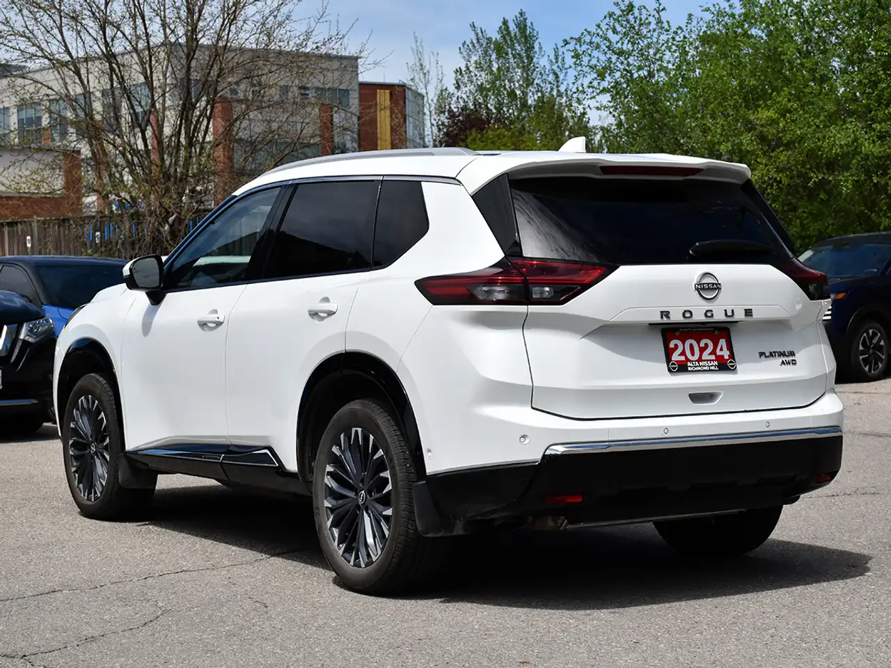 Nissan Rogue снимка Nissan Rogue