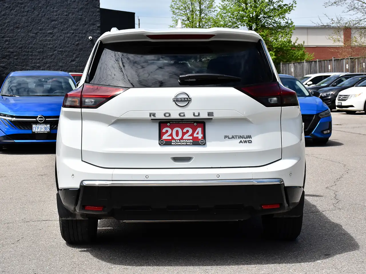 Nissan Rogue снимка Nissan Rogue