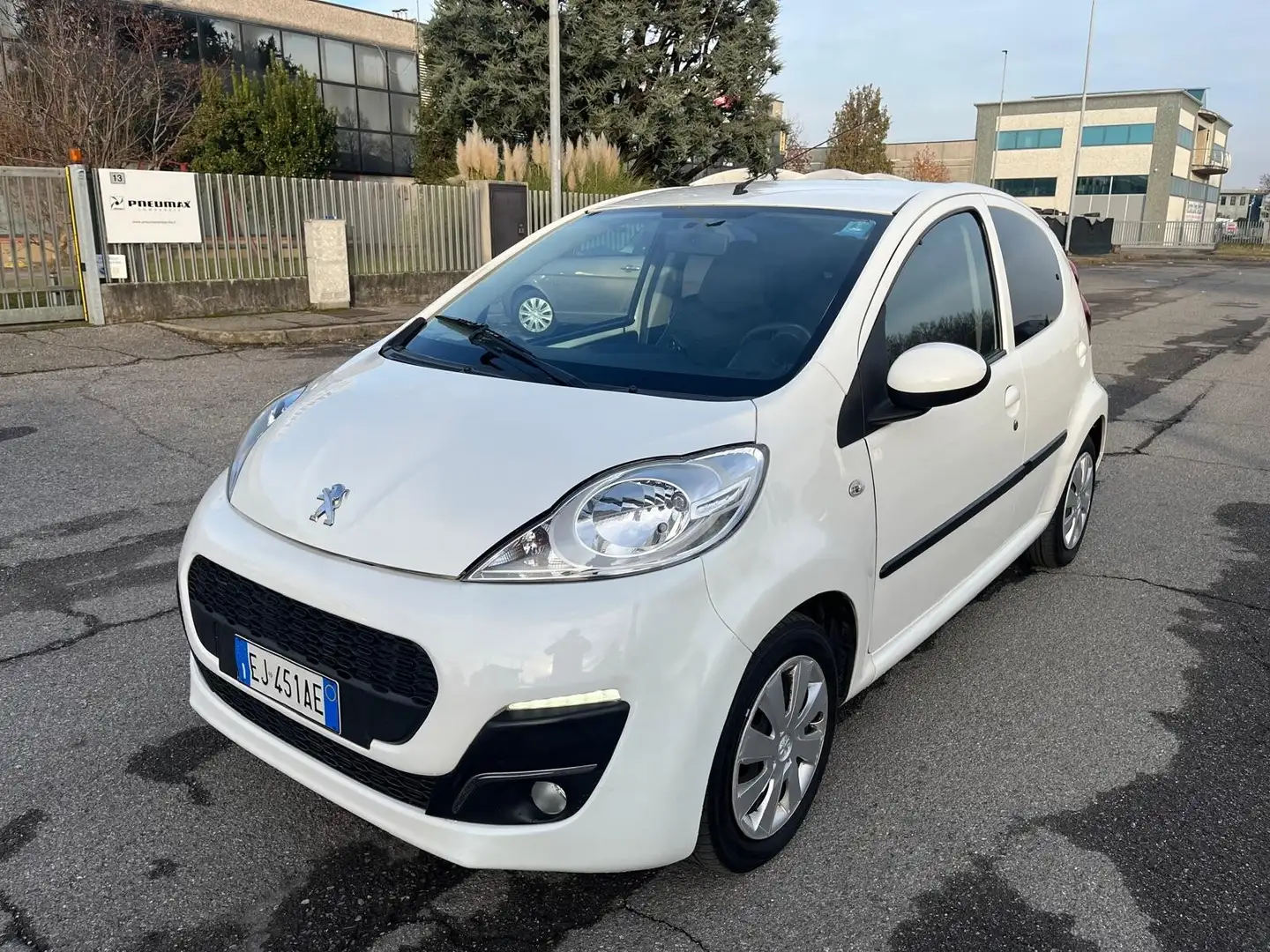 Peugeot 107 1.0 68CV 5p. Superga Bianco - 1