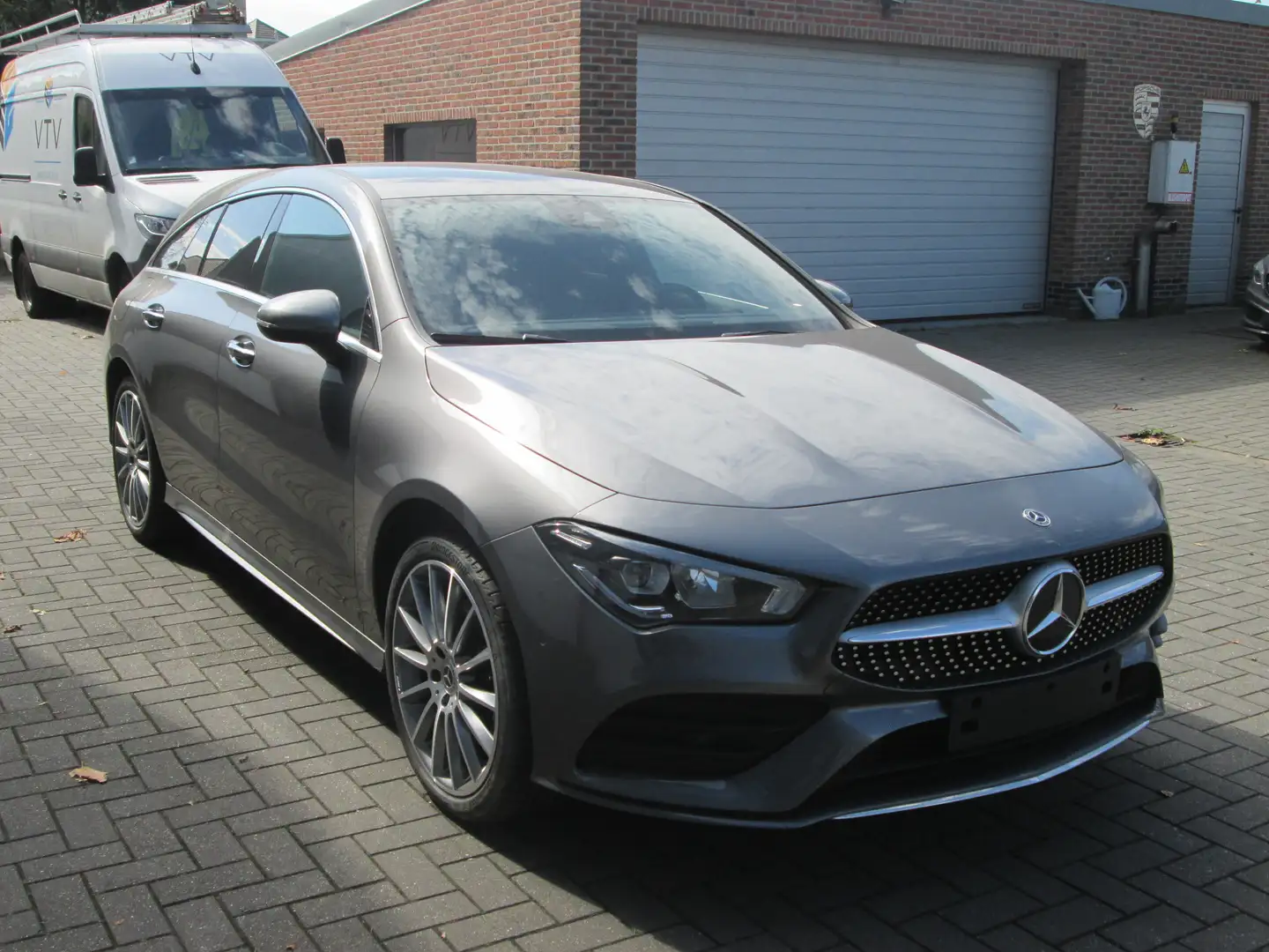 Mercedes-Benz CLA 250 HYBRIDE AMG SFEER LEDER LED Gris - 2