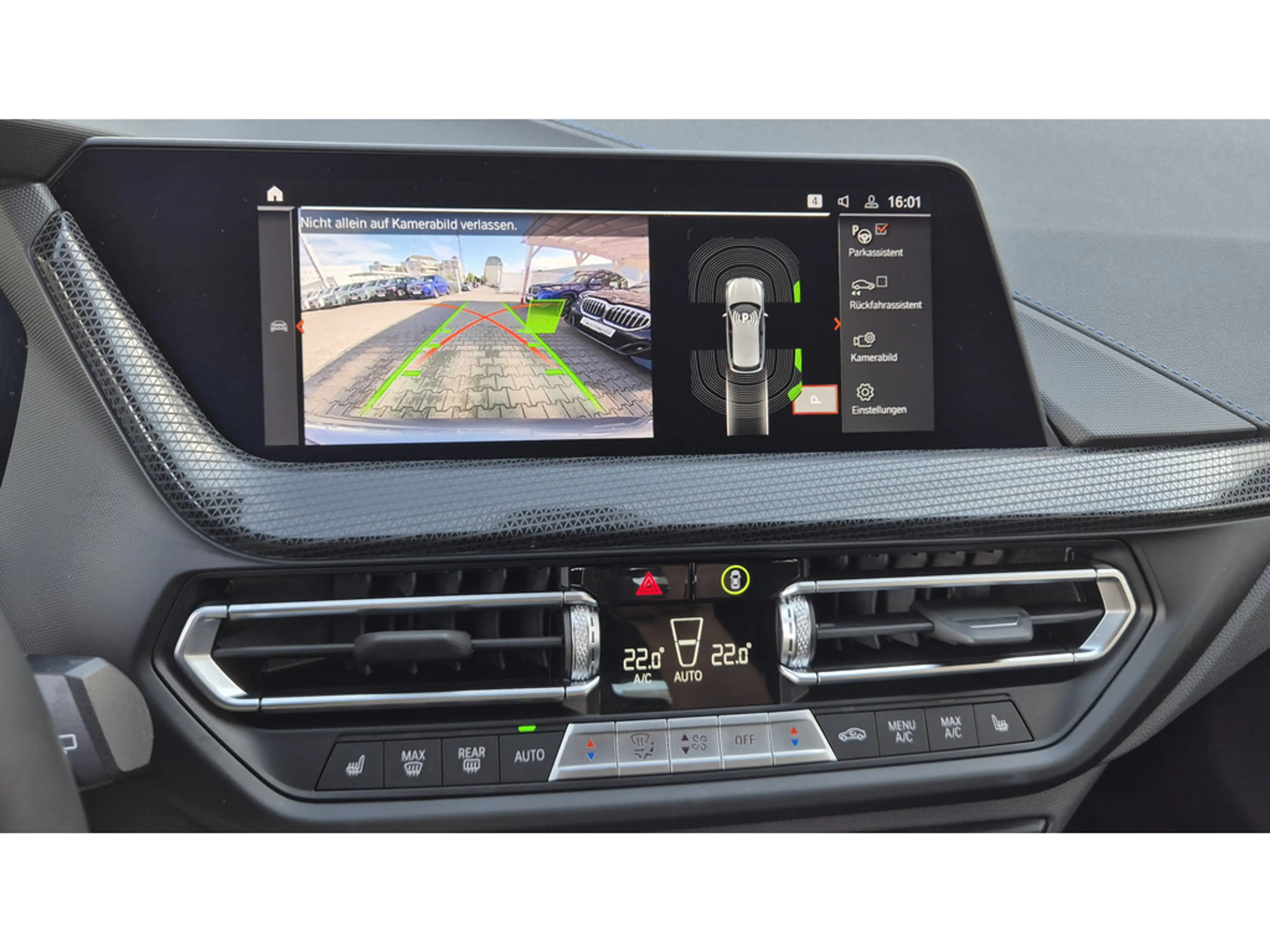 BMW 118 i M-Sport KAM+LED+NAVI+SHZG — photo 11