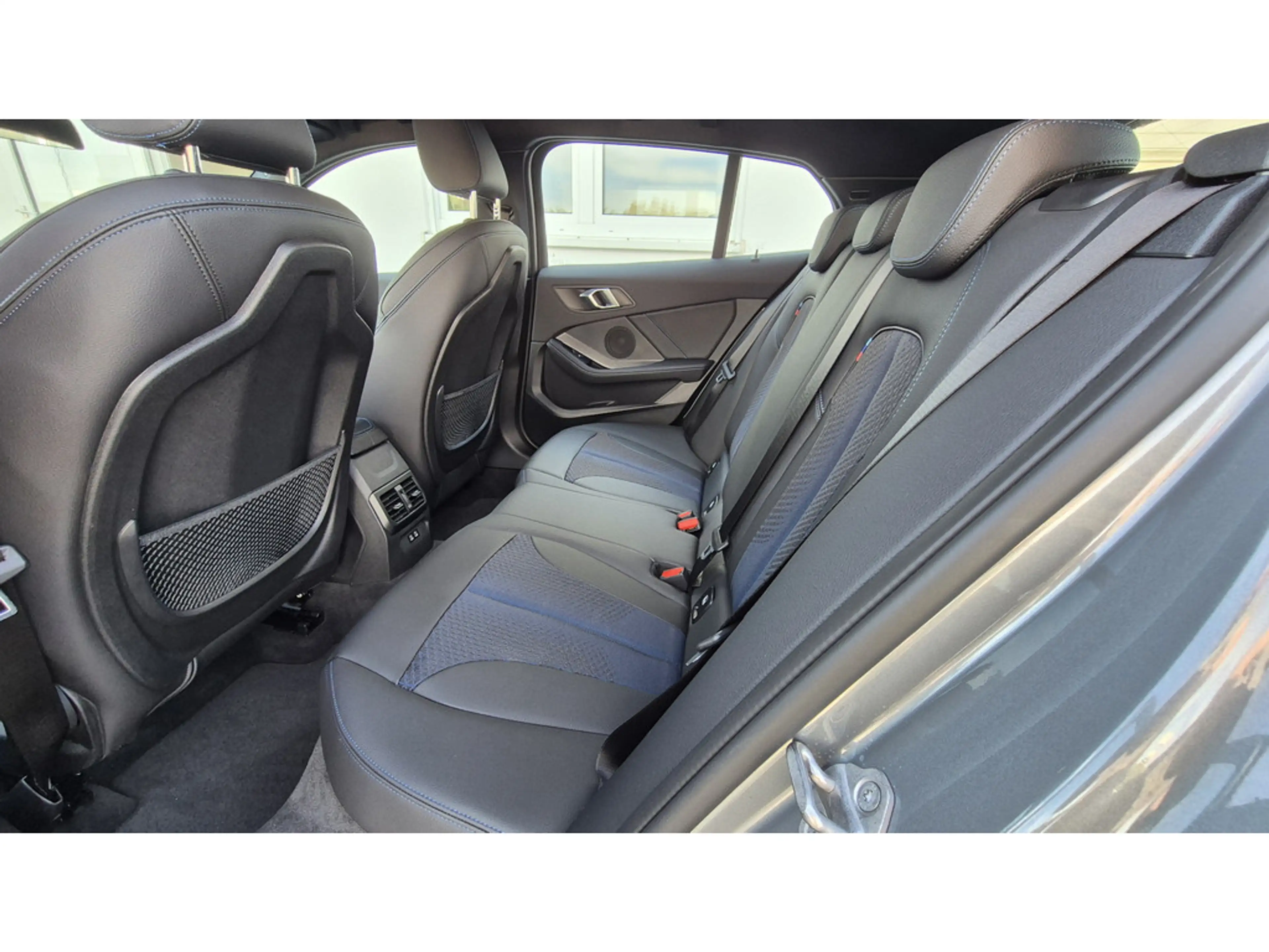 BMW 118 i M-Sport KAM+LED+NAVI+SHZG — photo 13