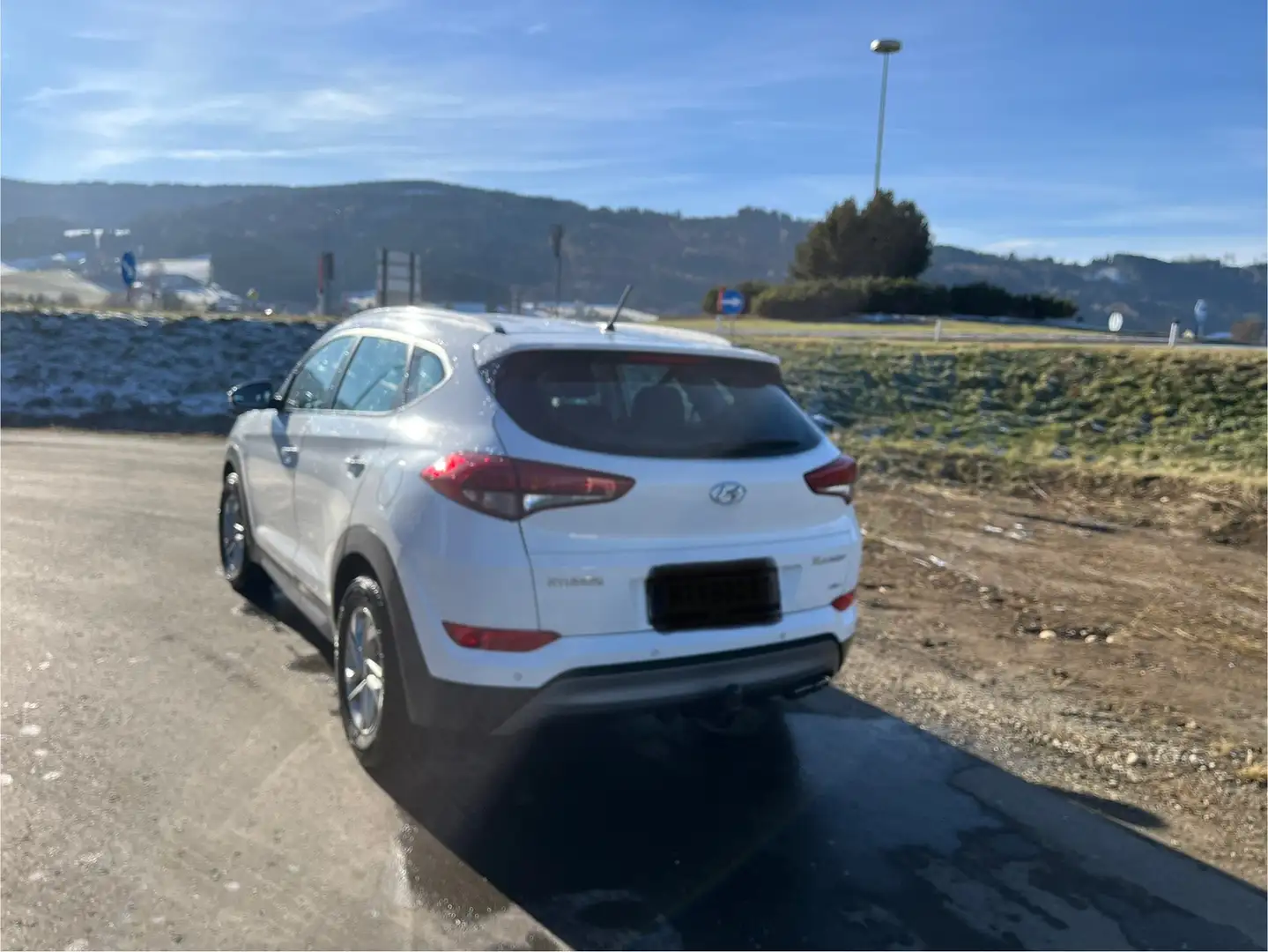 Hyundai TUCSON Tucson 2,0 CRDI 4WD Premium Premium Weiß - 2