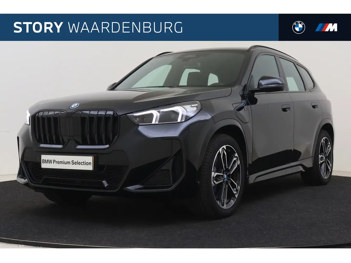 BMW X1 xDrive25e M Sport Automaat / Trekhaak / Sportstoel Zwart - 1