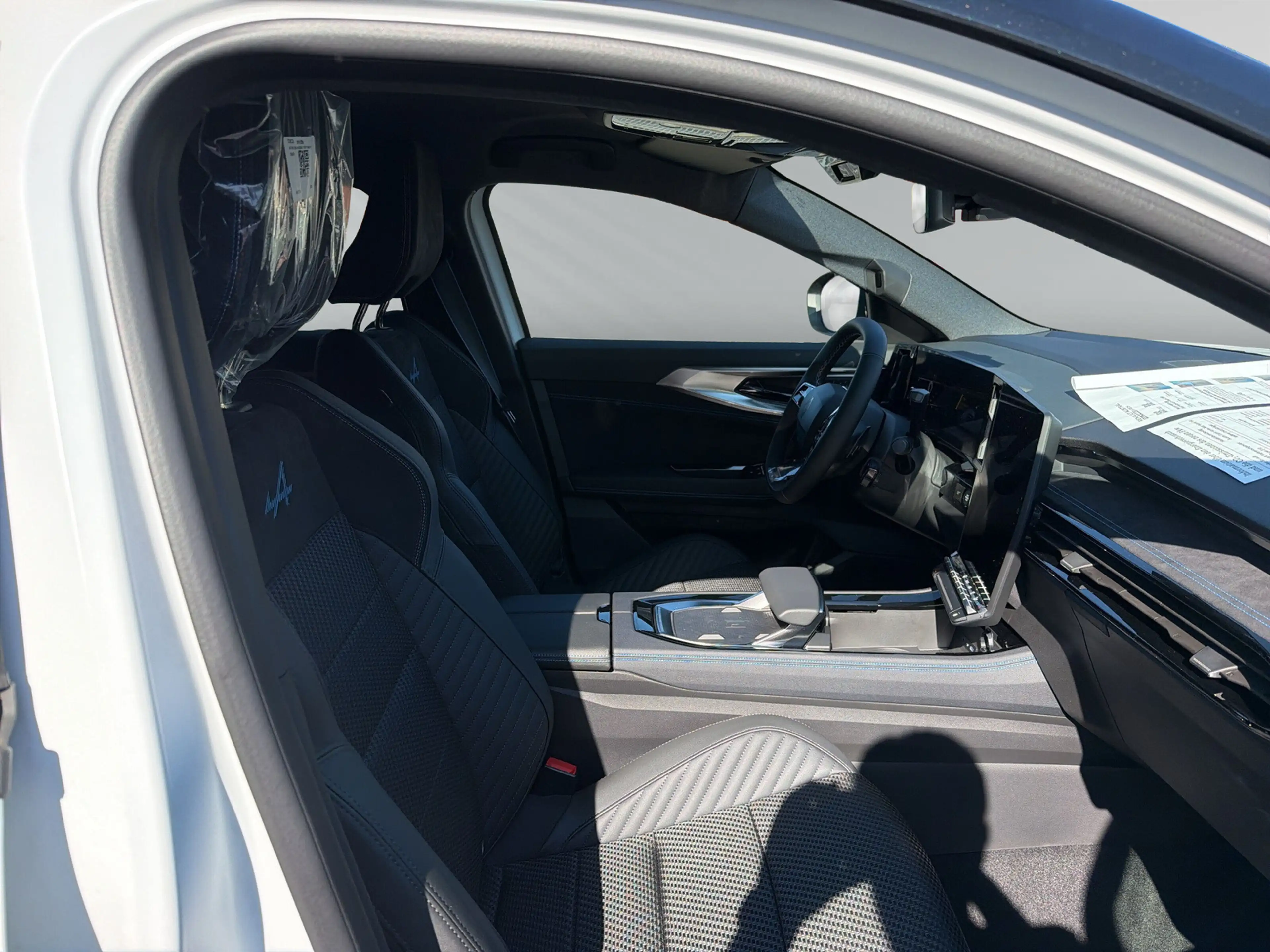 Renault Austral Esprit Alpine Mild Hybrid 150 Automatik — photo 10