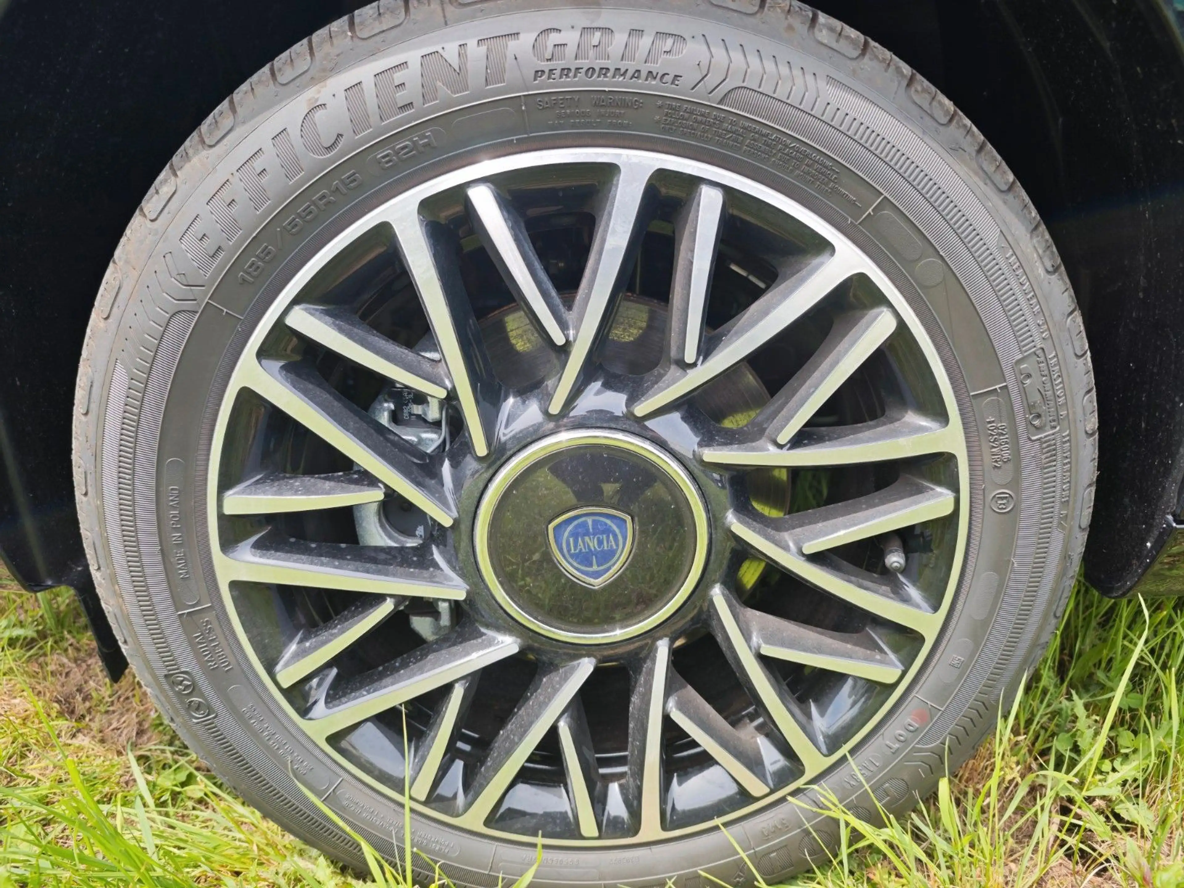 Lancia Ypsilon 1.0 Hybrid Platin, Kamera, Tempomat, Alu — photo 7