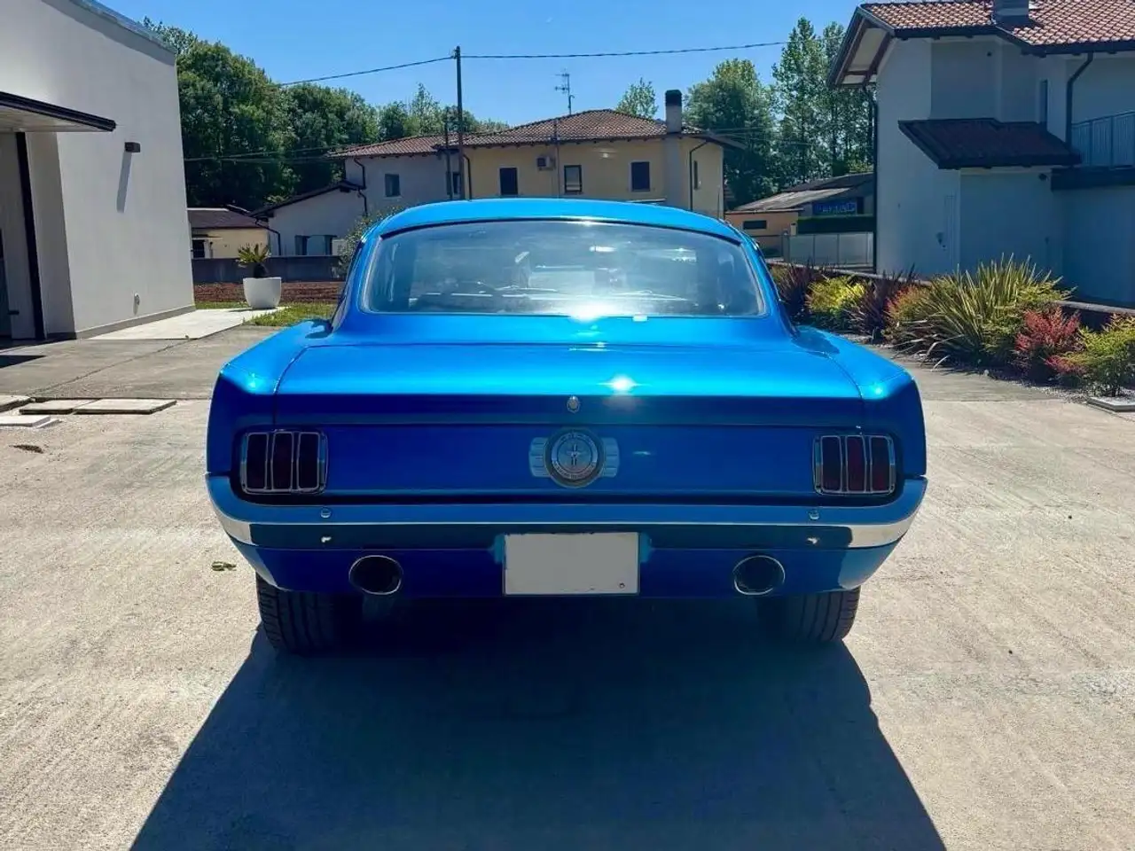 Ford Mustang FASTBACK V8 351 RESTO MOD, foto 6