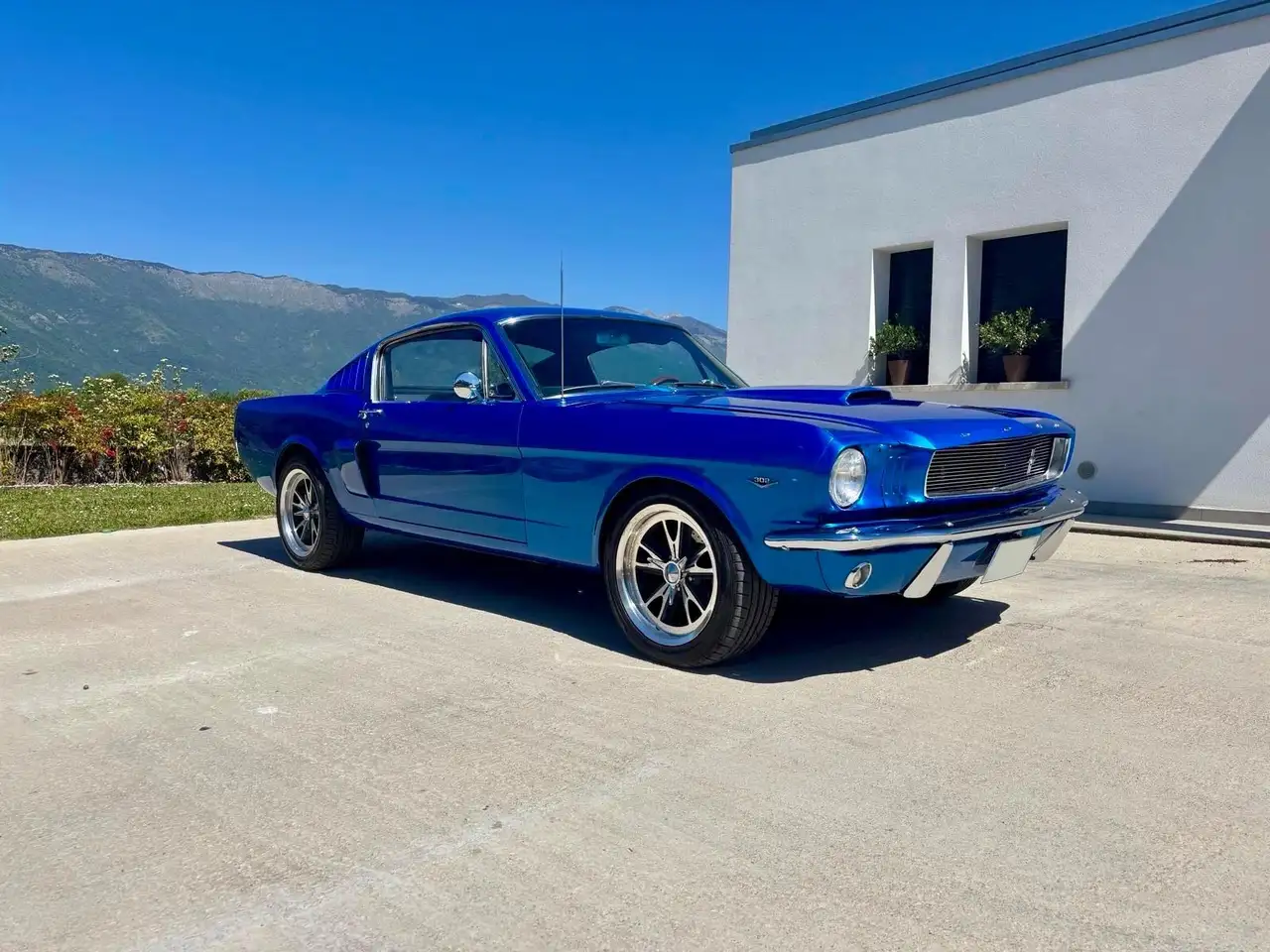 Ford Mustang FASTBACK V8 351 RESTO MOD, foto 7