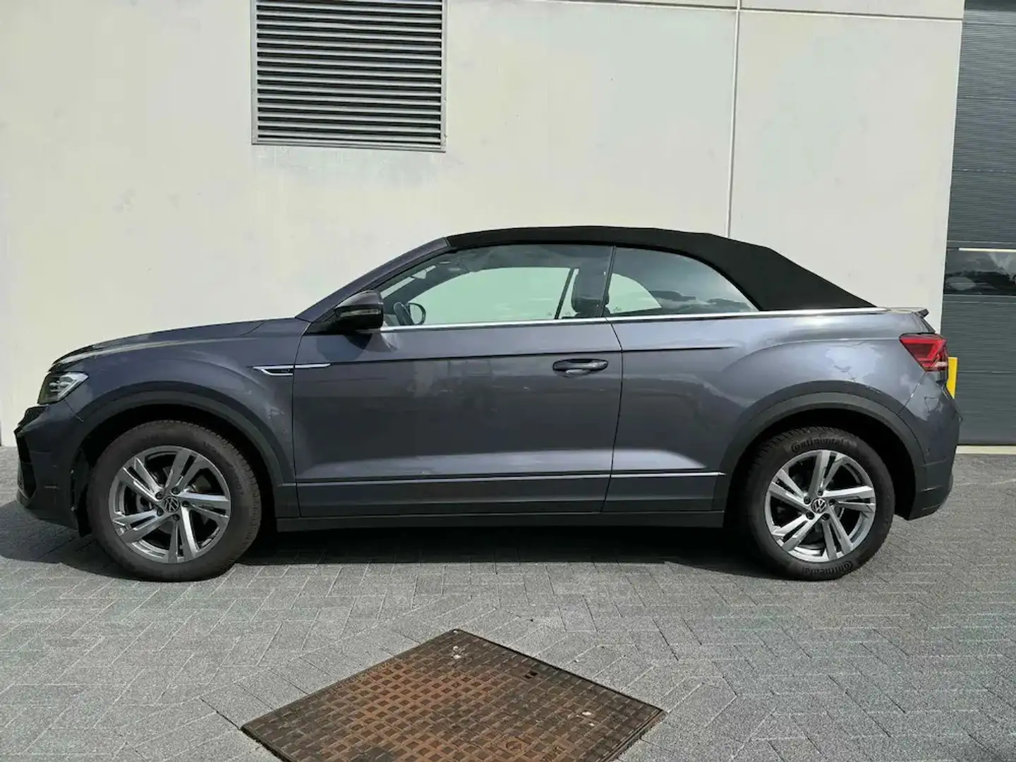 Volkswagen T-Roc CABRIO 1.5TSI 150PK R-LINE Grijs - 2