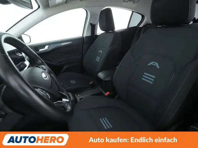 Ford Focus view 10