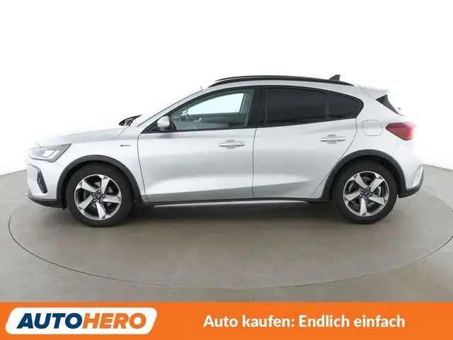 Ford Focus view 3