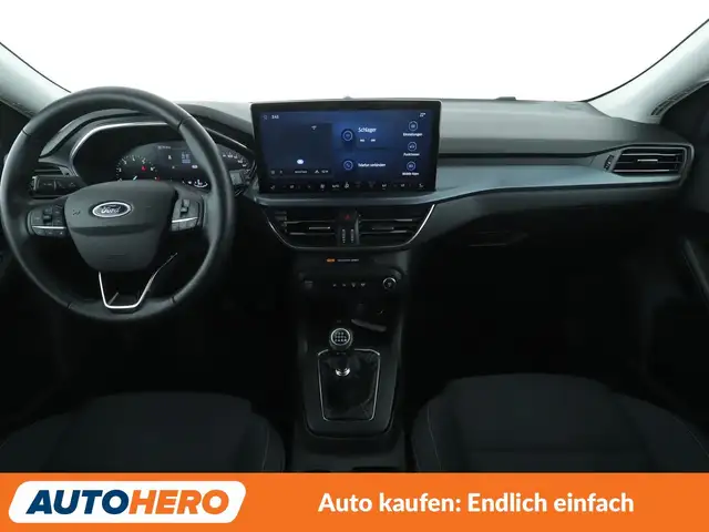 Ford Focus view 12