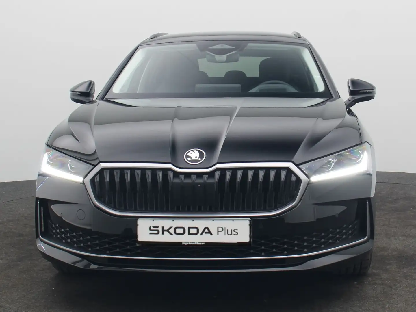 Skoda Superb Combi Selection 2.0 TDI DSG / Matrix, AHK Zwart - 2