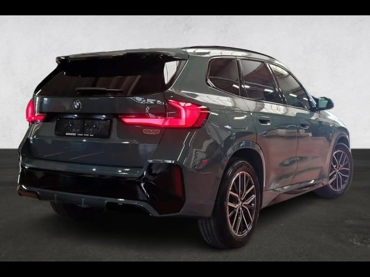 BMW X1 M-Sport-Towbar-Pano Groen - 2