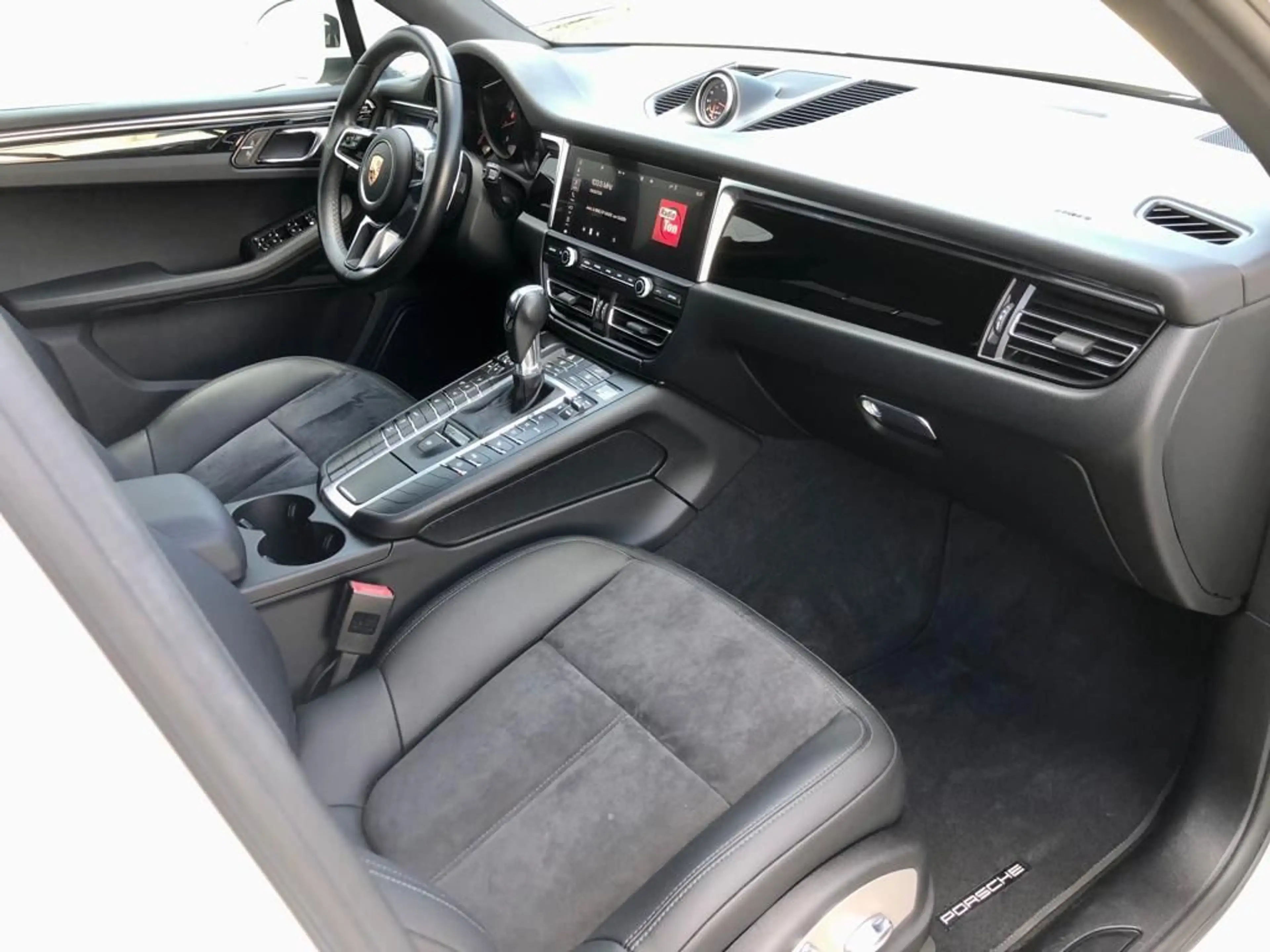 Porsche Macan 2,0 Facelift Chrono Spurhalte LED — photo 14