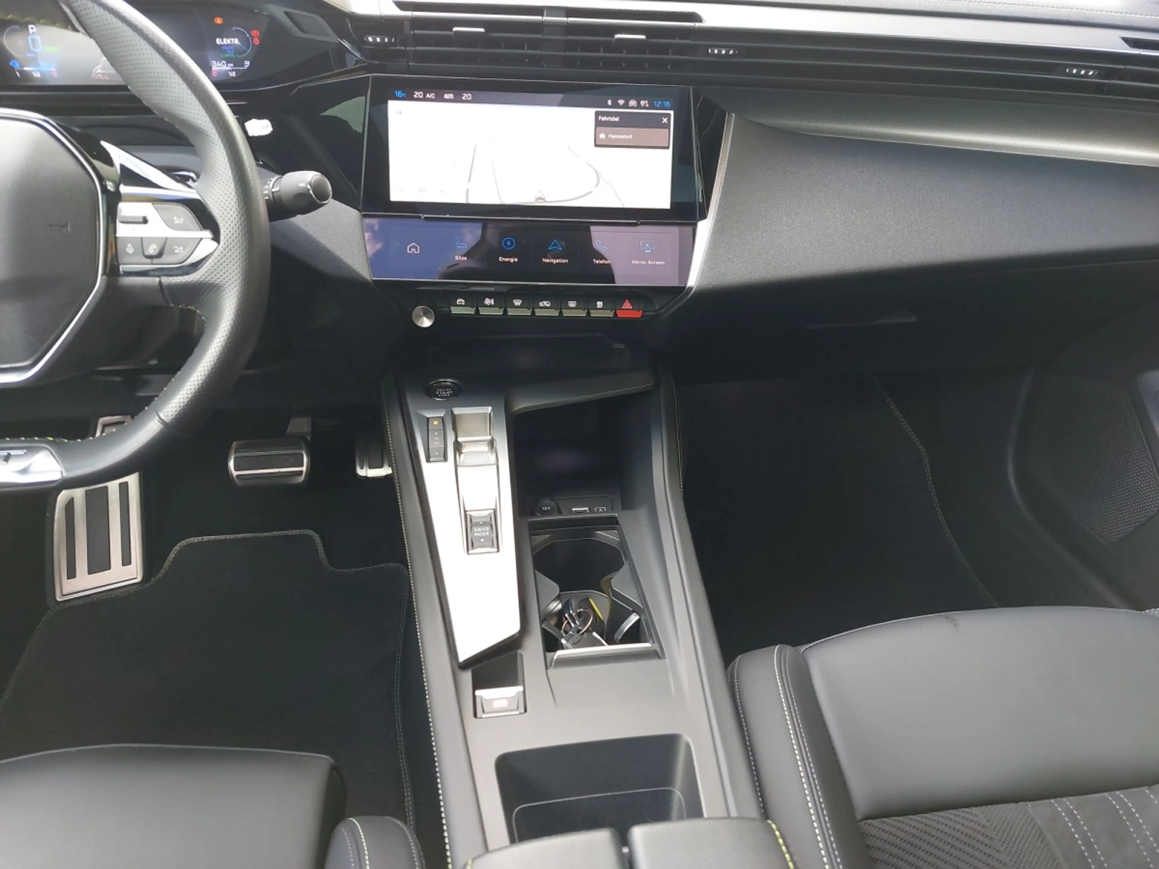 Peugeot 408 Hybrid PHEV 225 e-EAT8 GT — photo 9