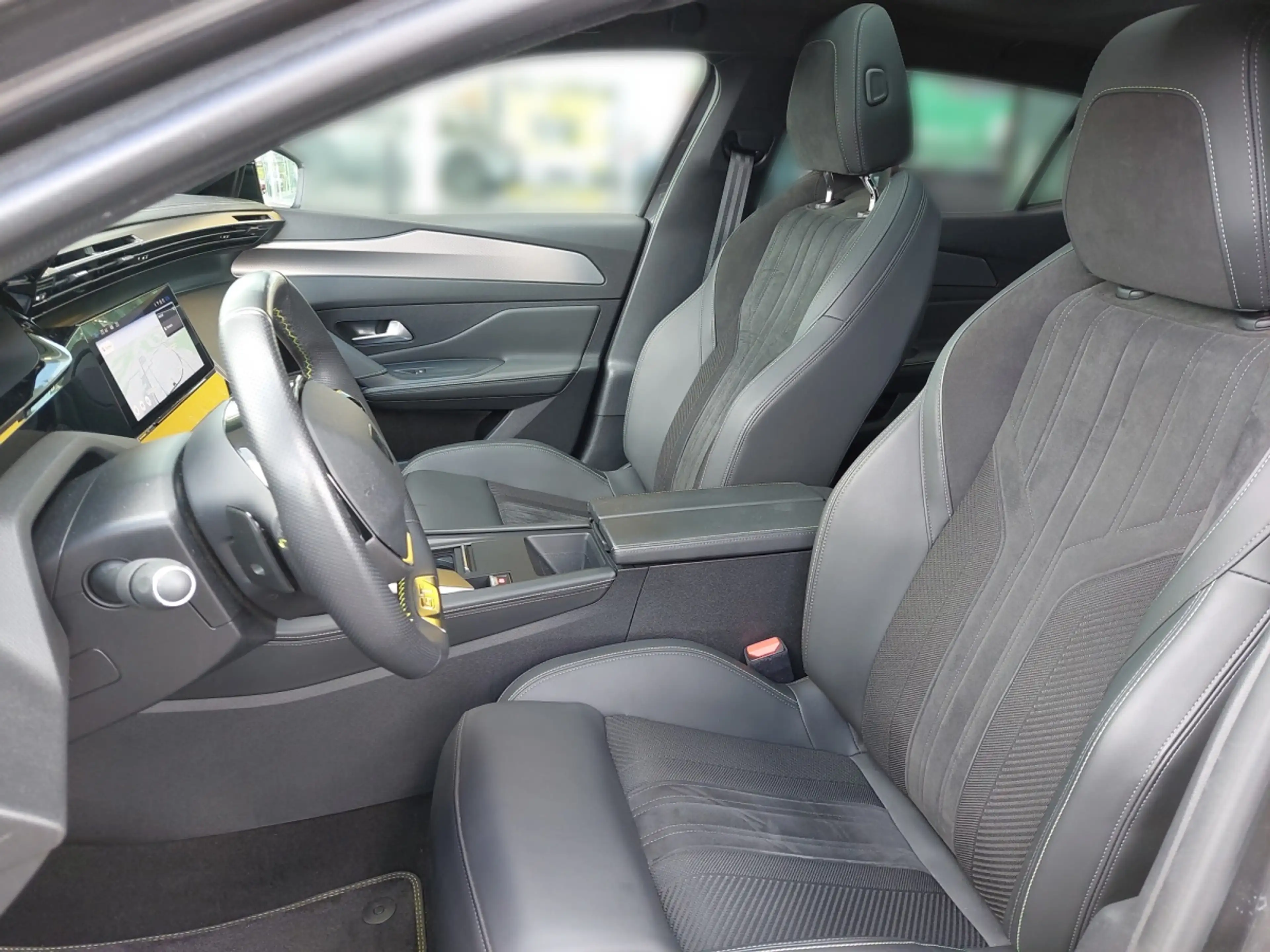 Peugeot 408 Hybrid PHEV 225 e-EAT8 GT — photo 5