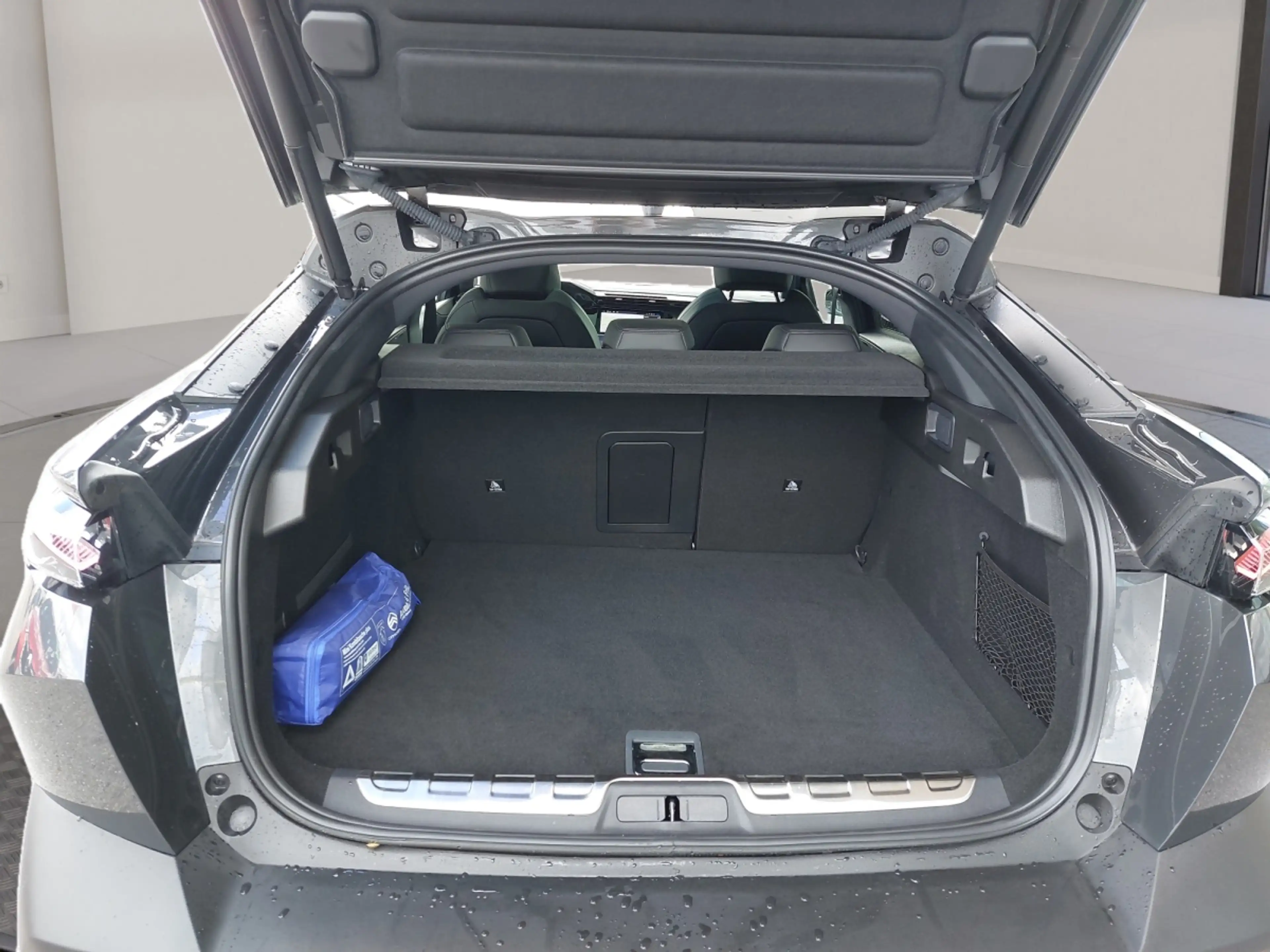 Peugeot 408 Hybrid PHEV 225 e-EAT8 GT — photo 12