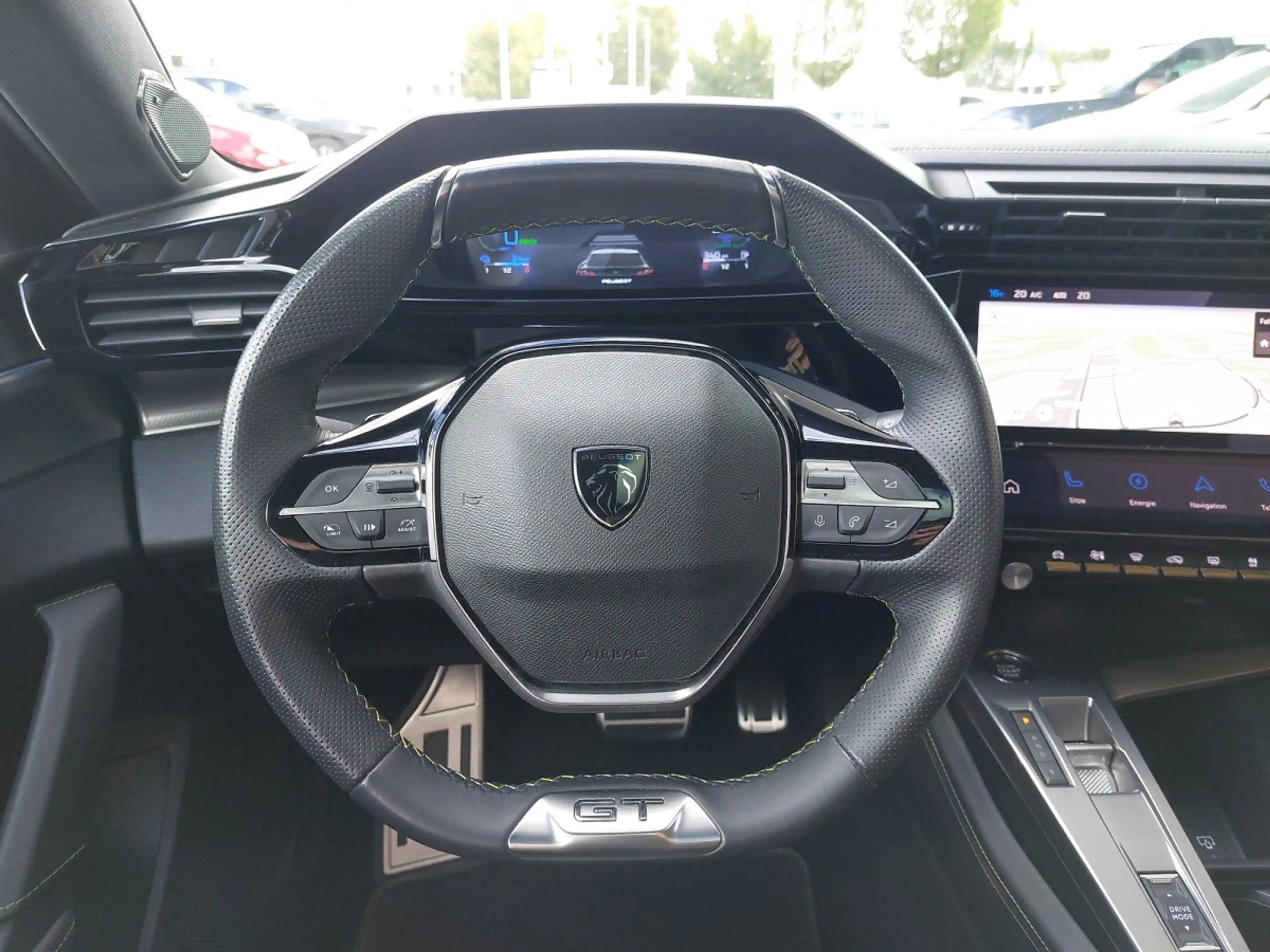 Peugeot 408 Hybrid PHEV 225 e-EAT8 GT — photo 13
