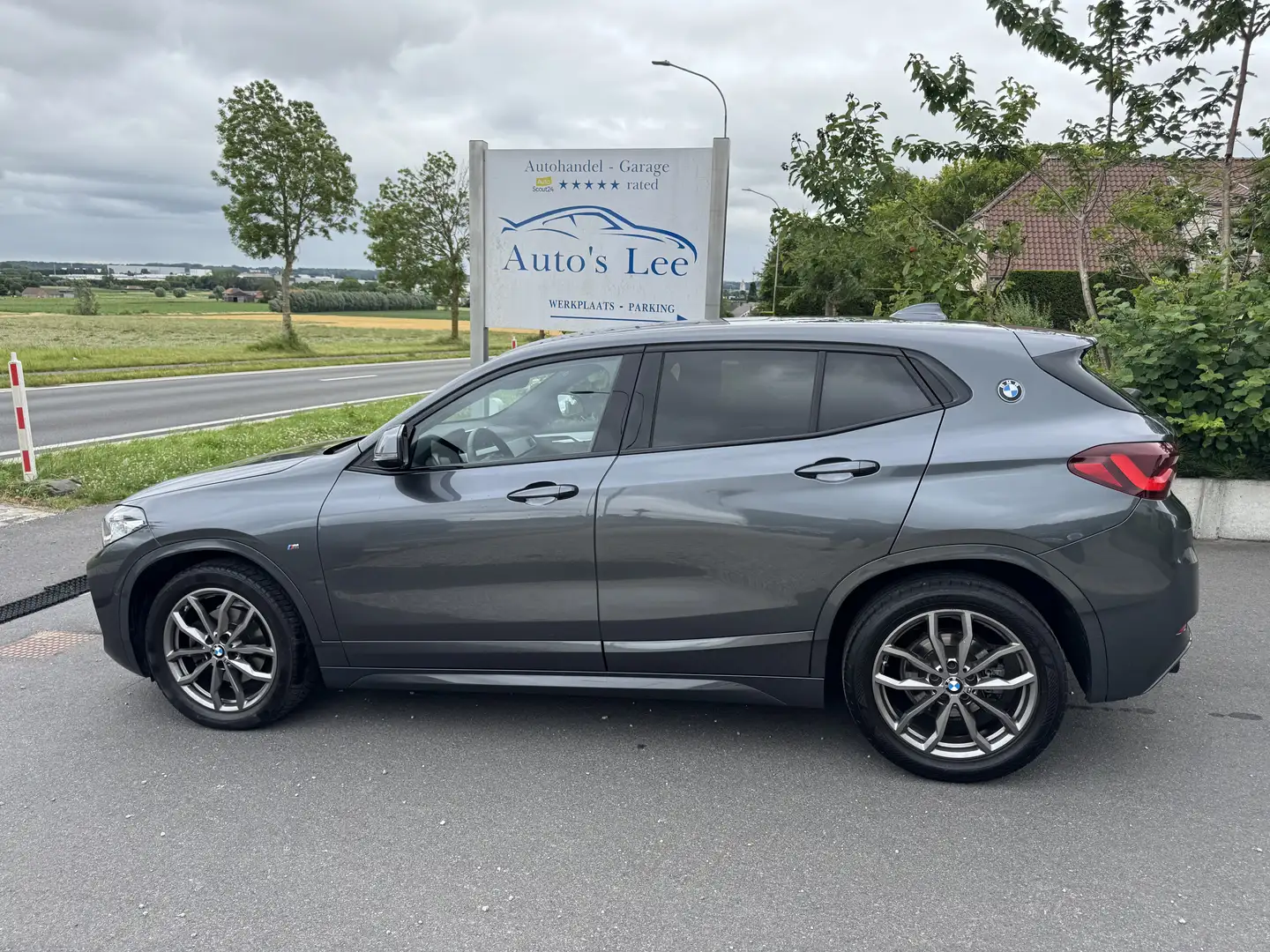 BMW X2 Mpack/keyless/panodak/camera/led/stoelverwarming/ Grijs - 2