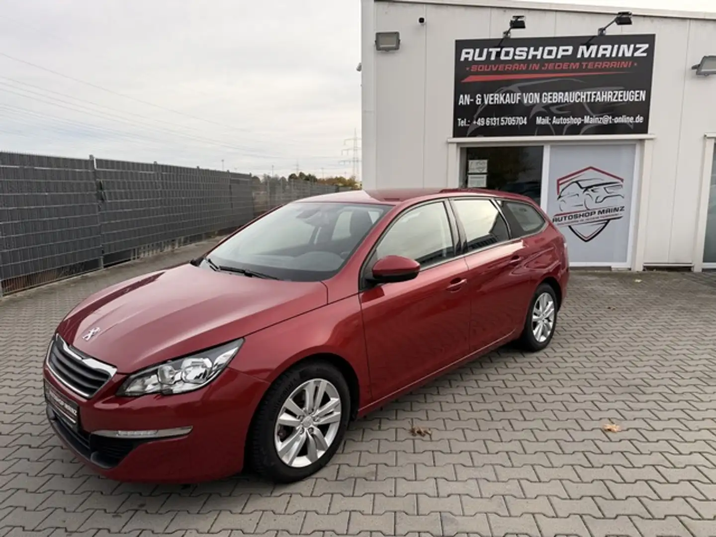Peugeot 308 SW Active Pack PureTech **1Hd*Nur39tkm** Fialová - 1