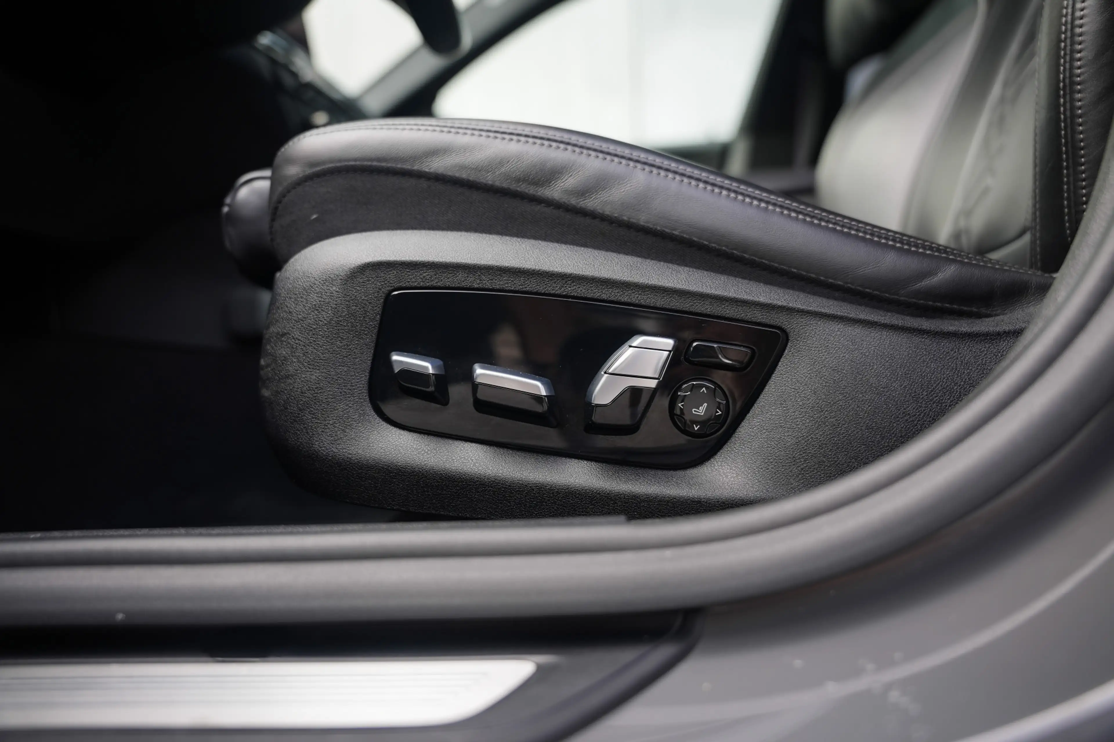 BMW 545 5-serie 545e xDrive Business Edition Plus M-Sport — photo 15