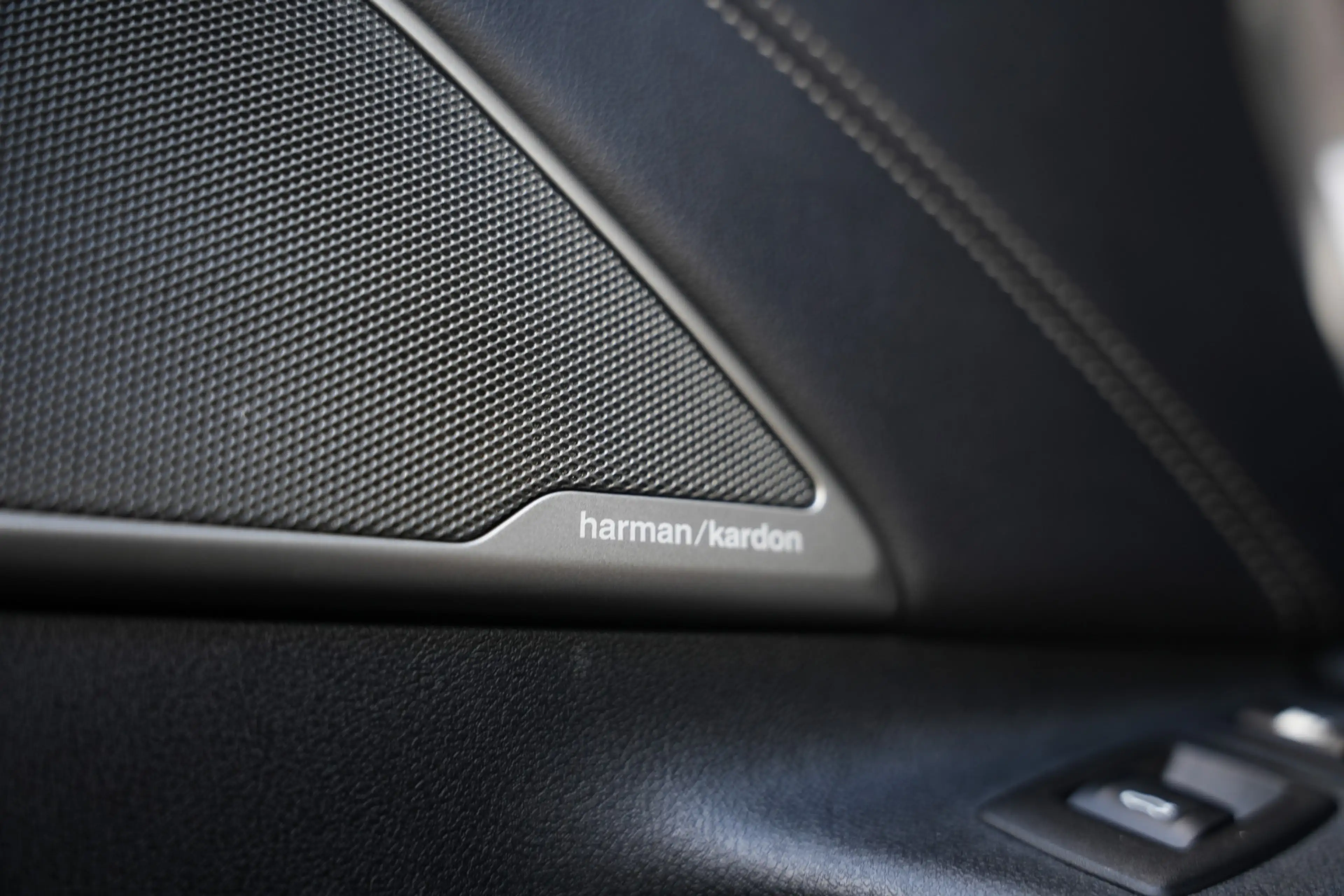 BMW 545 5-serie 545e xDrive Business Edition Plus M-Sport — photo 14