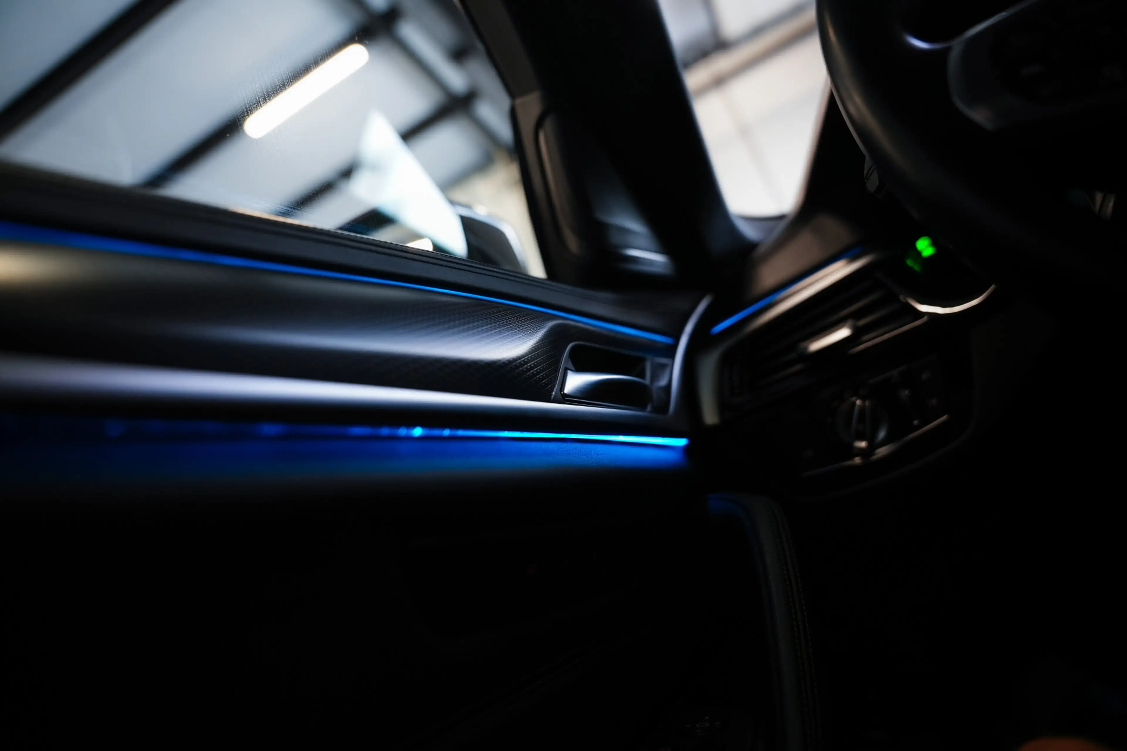 BMW 545 5-serie 545e xDrive Business Edition Plus M-Sport — photo 47