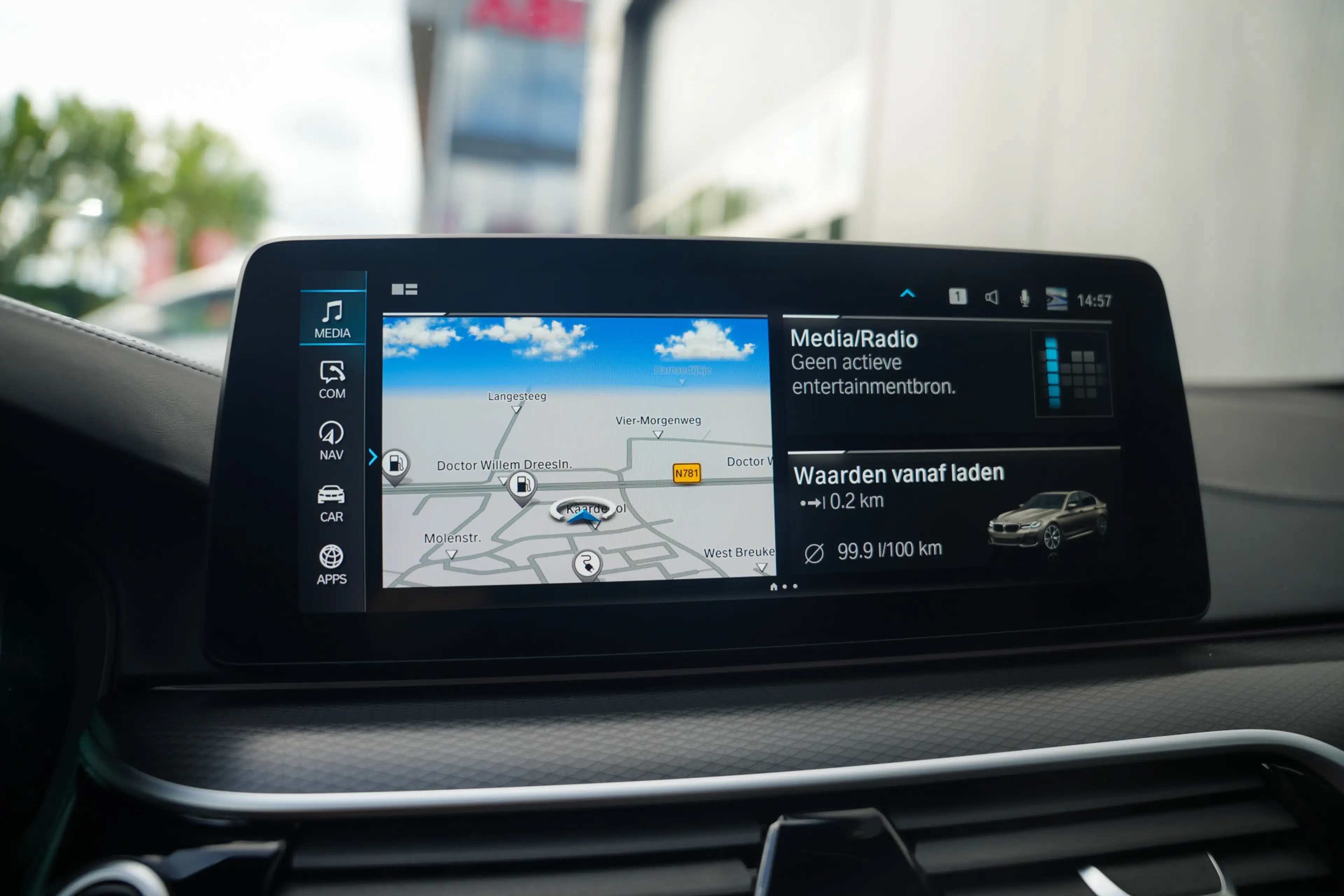 BMW 545 5-serie 545e xDrive Business Edition Plus M-Sport — photo 35