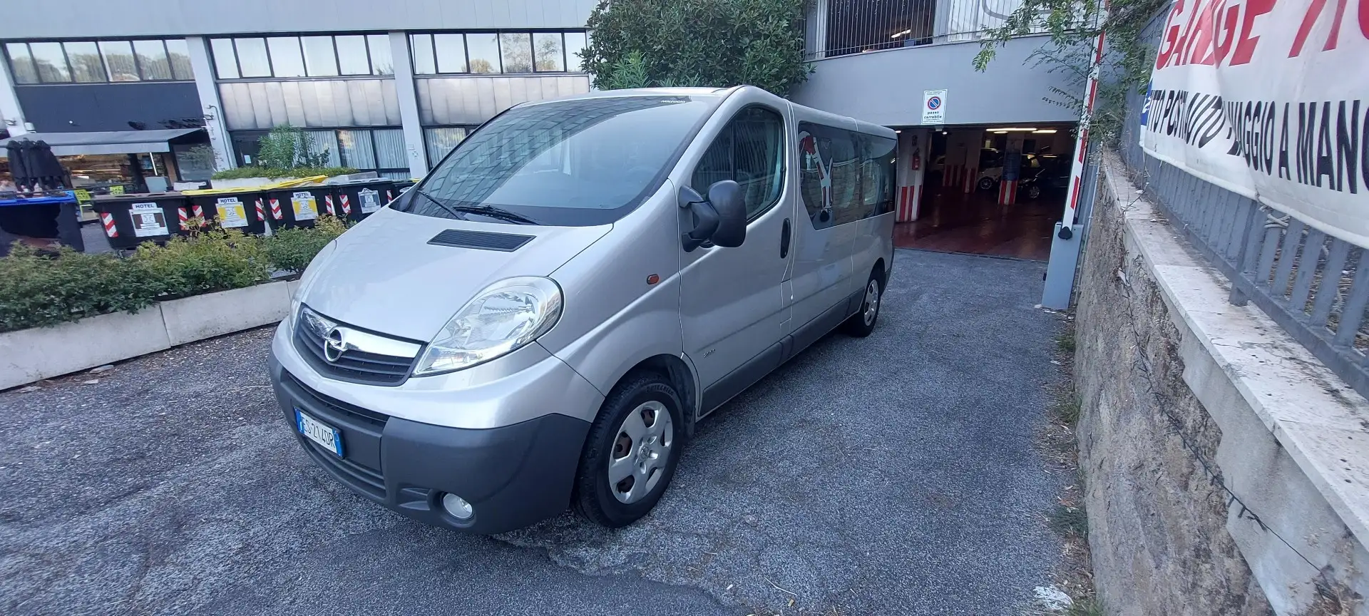 Opel Vivaro 2.0 cdti 120cv 9 posti pas.lungo - 1