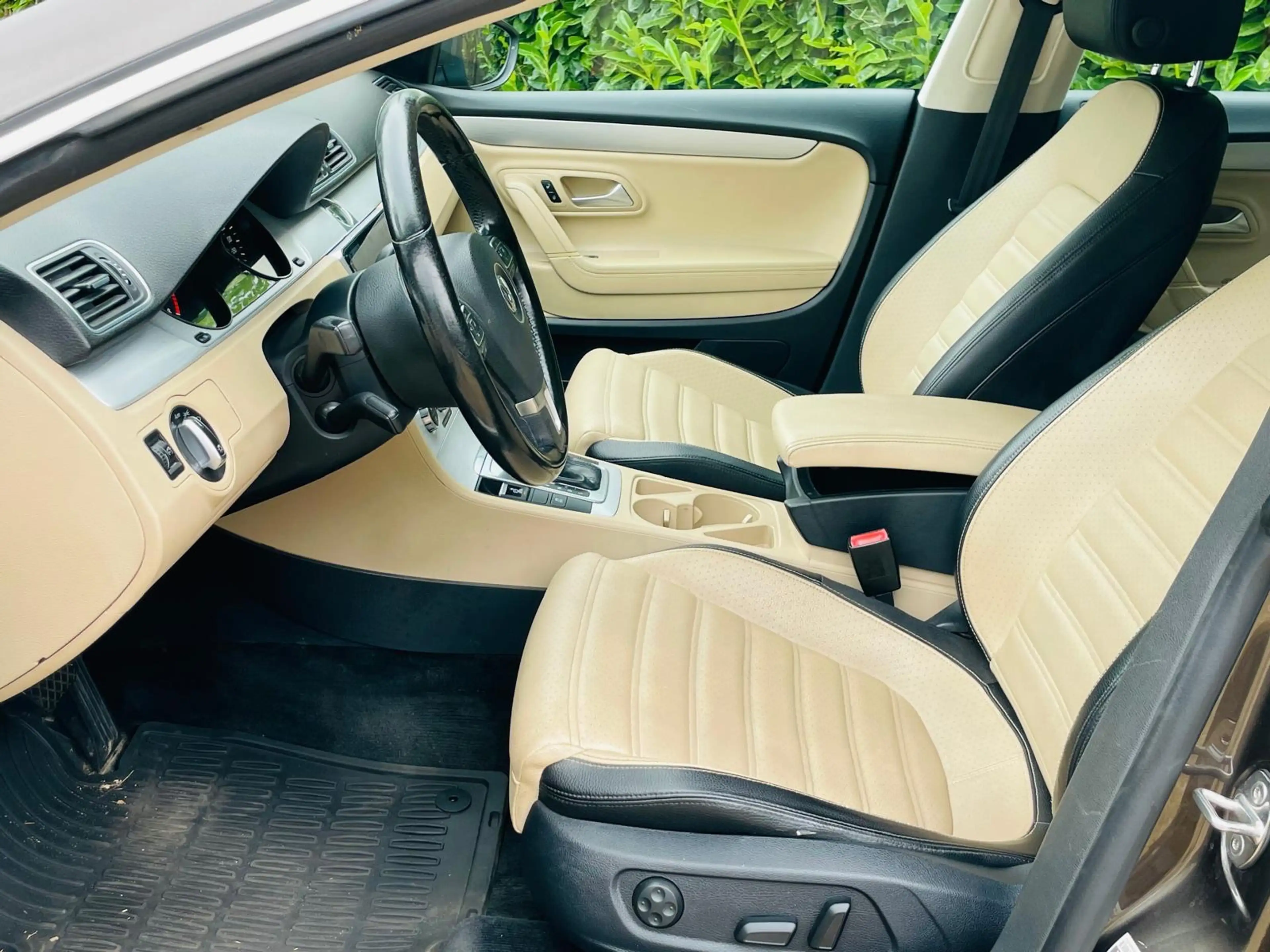 Volkswagen CC 2.0 TSI/Automaat /Leer/Stoelverwarm — photo 9