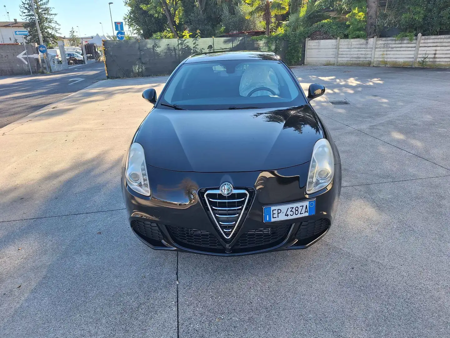 Alfa Romeo Giulietta 1.6 JTDM 2 105 CV Noir - 1