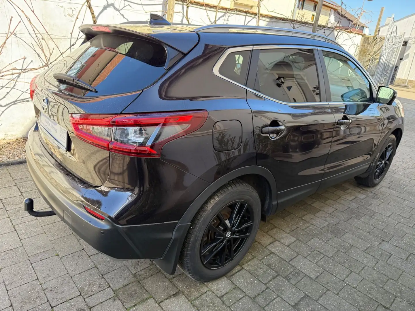 Nissan Qashqai N-Connecta Navi Panorama AHK Schwarz - 2
